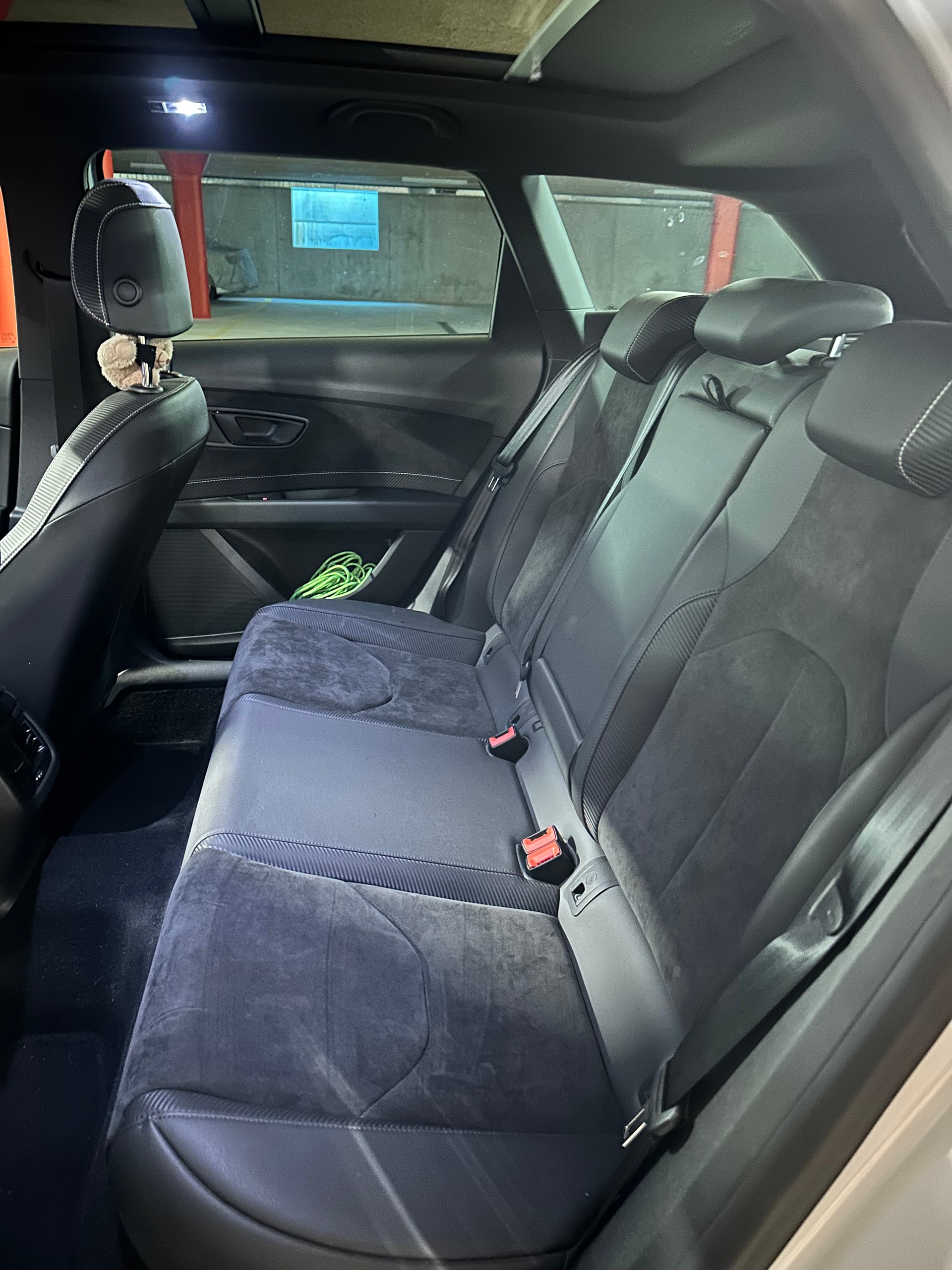 SEAT 2.0 TSI 300 Cupra 4Drive DSG-image-5