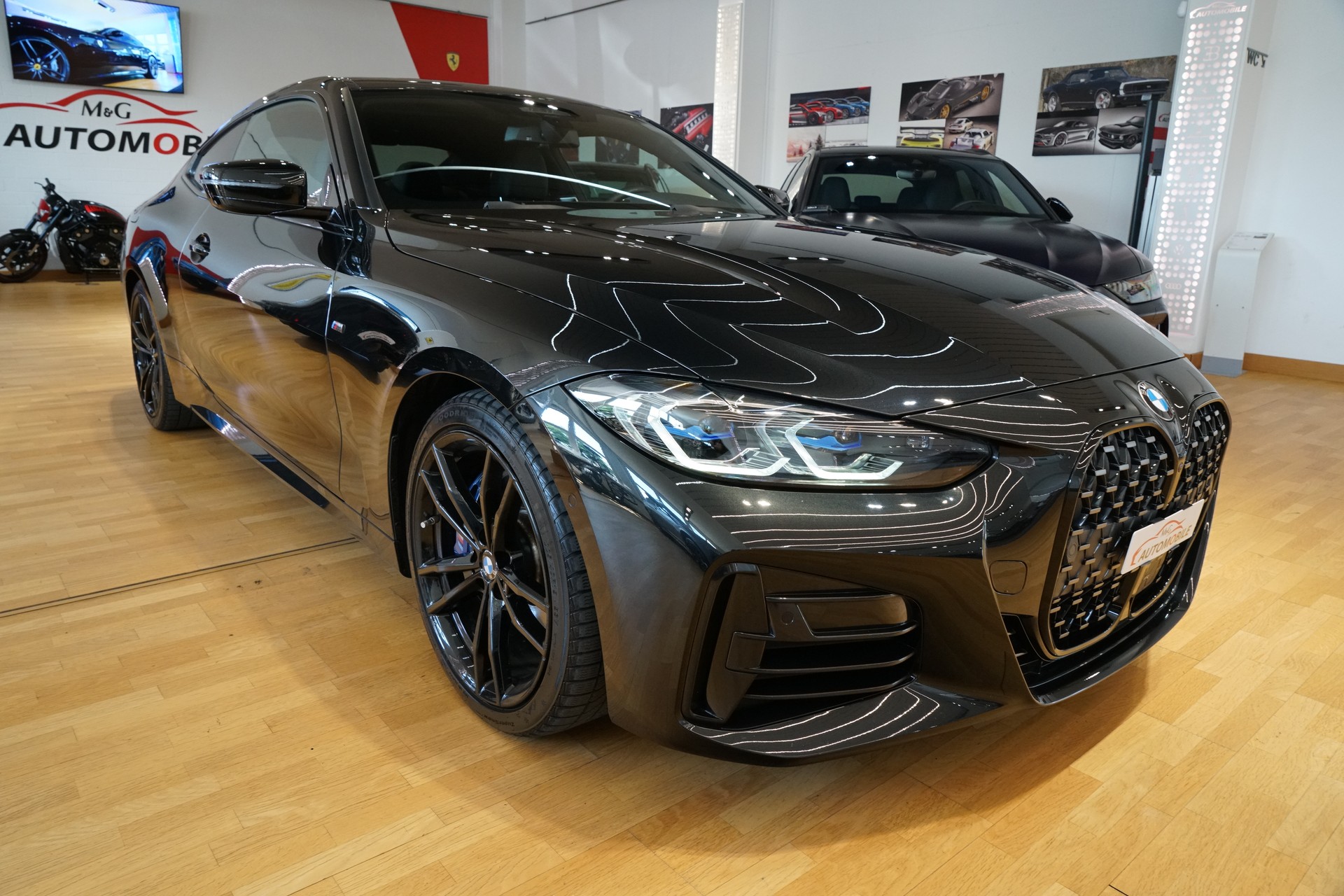 BMW M440i xDrive 48V Coupé Steptronic-image-2