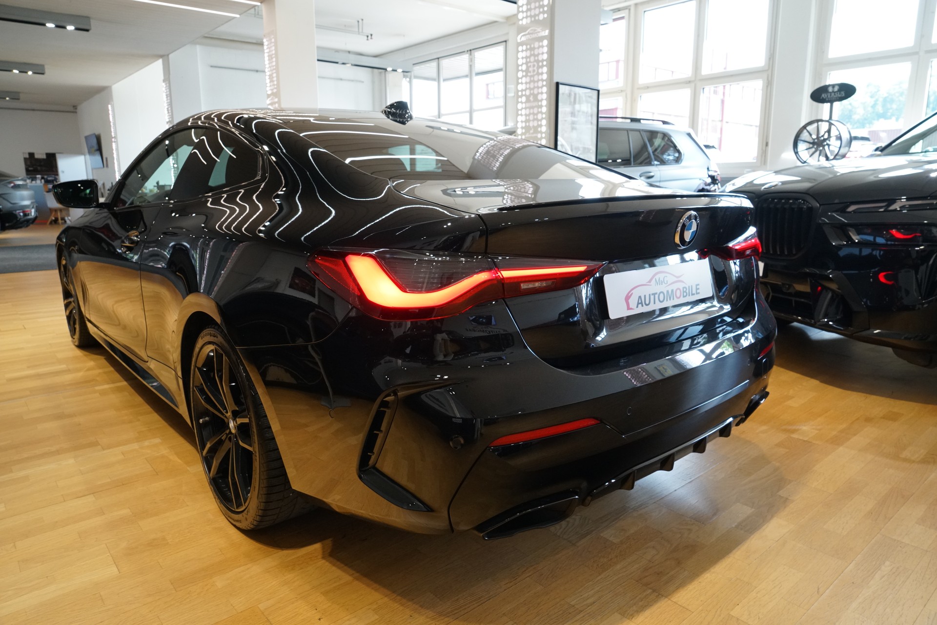 BMW M440i xDrive 48V Coupé Steptronic-image-3