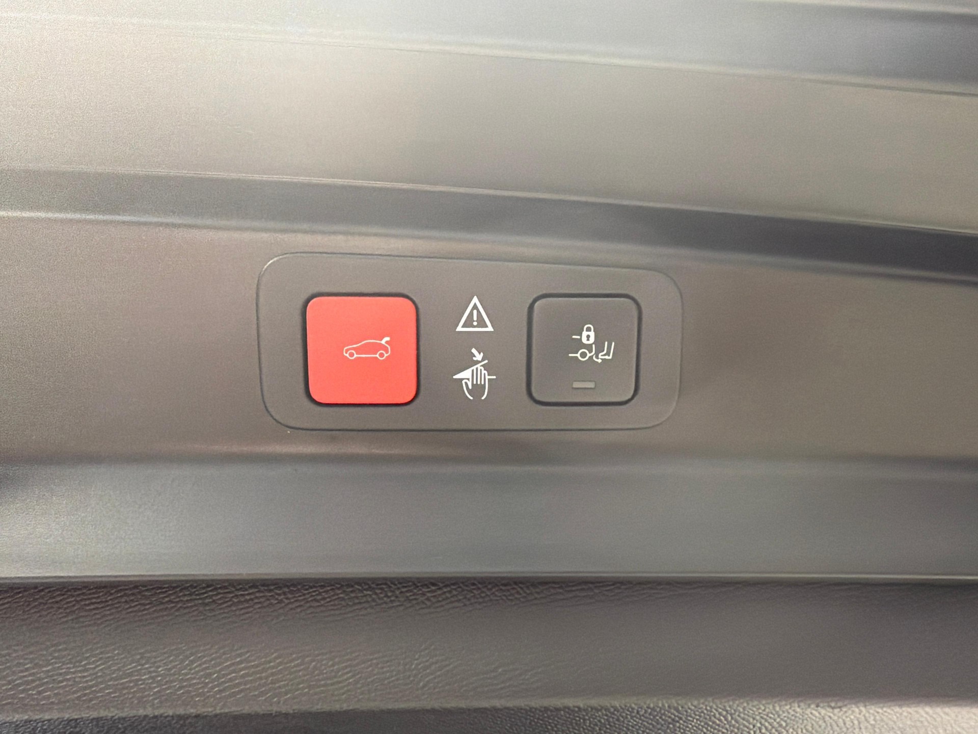 PEUGEOT 5008 1.5 BlueHDi Allure Pack-image-13