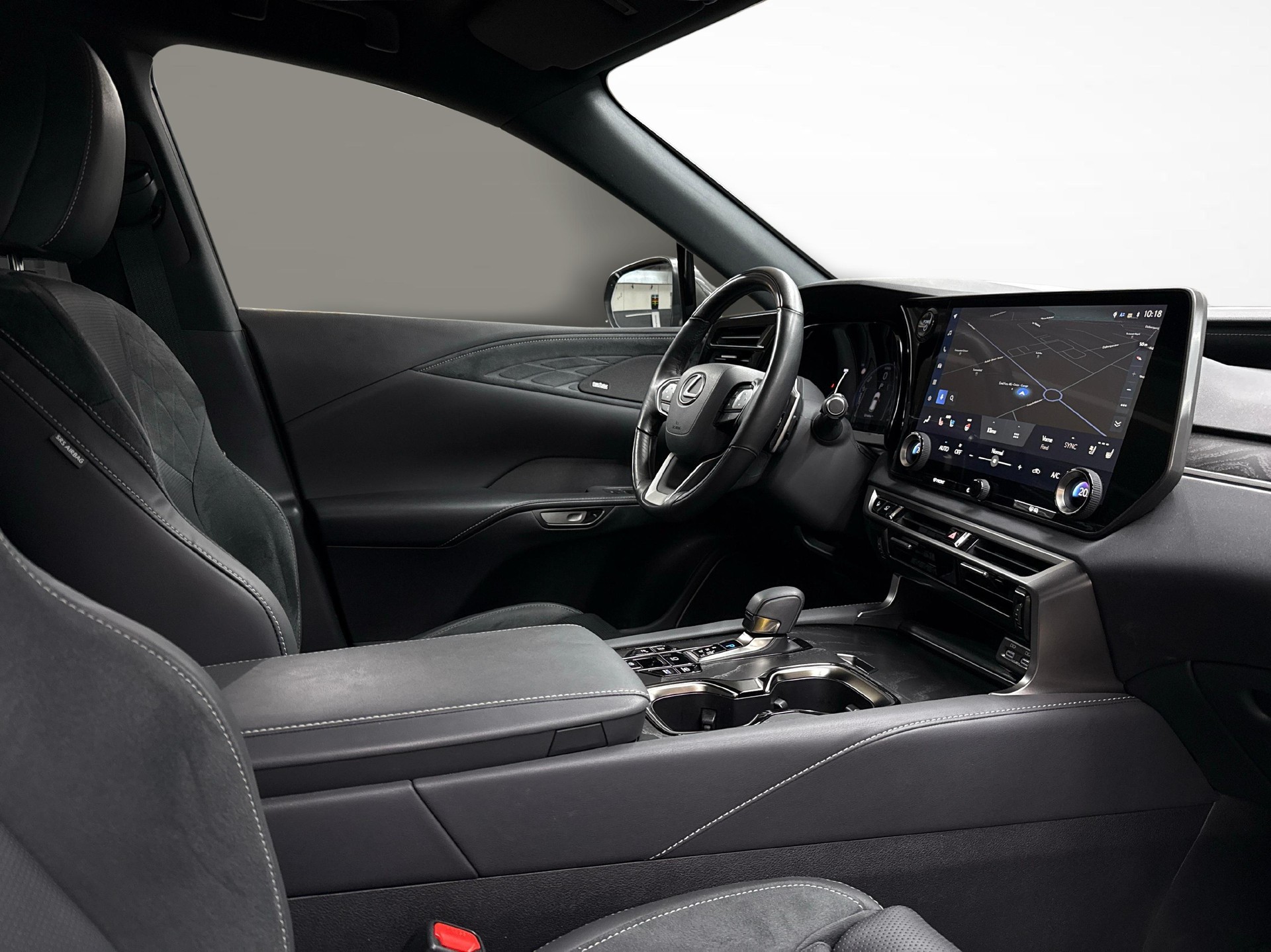 LEXUS RX 450h+ Excellence-image-9