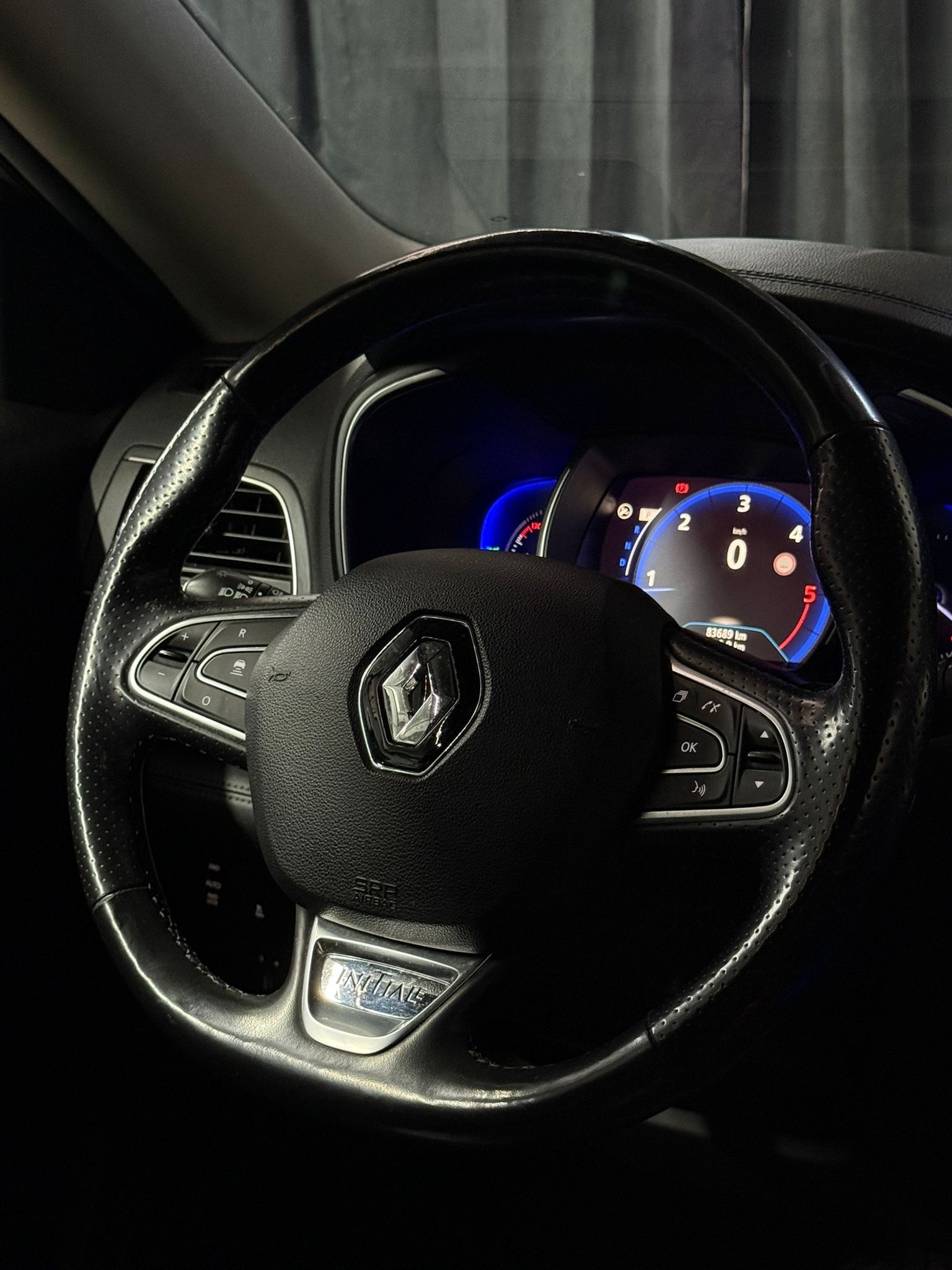 RENAULT Koleos 2.0 dCi Initiale 4WD Xtronic CVT-image-11
