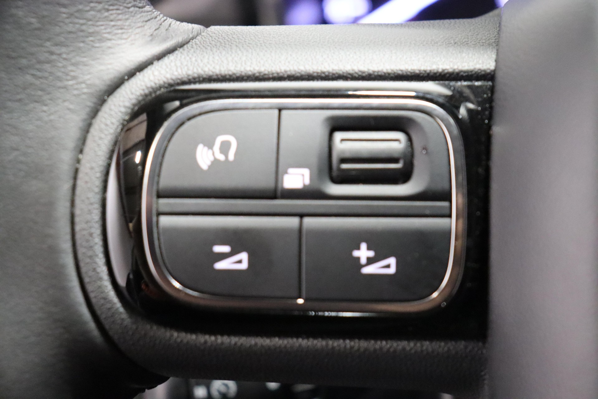 CITROEN C3 1.2 PureTech Swiss Edition+-image-10