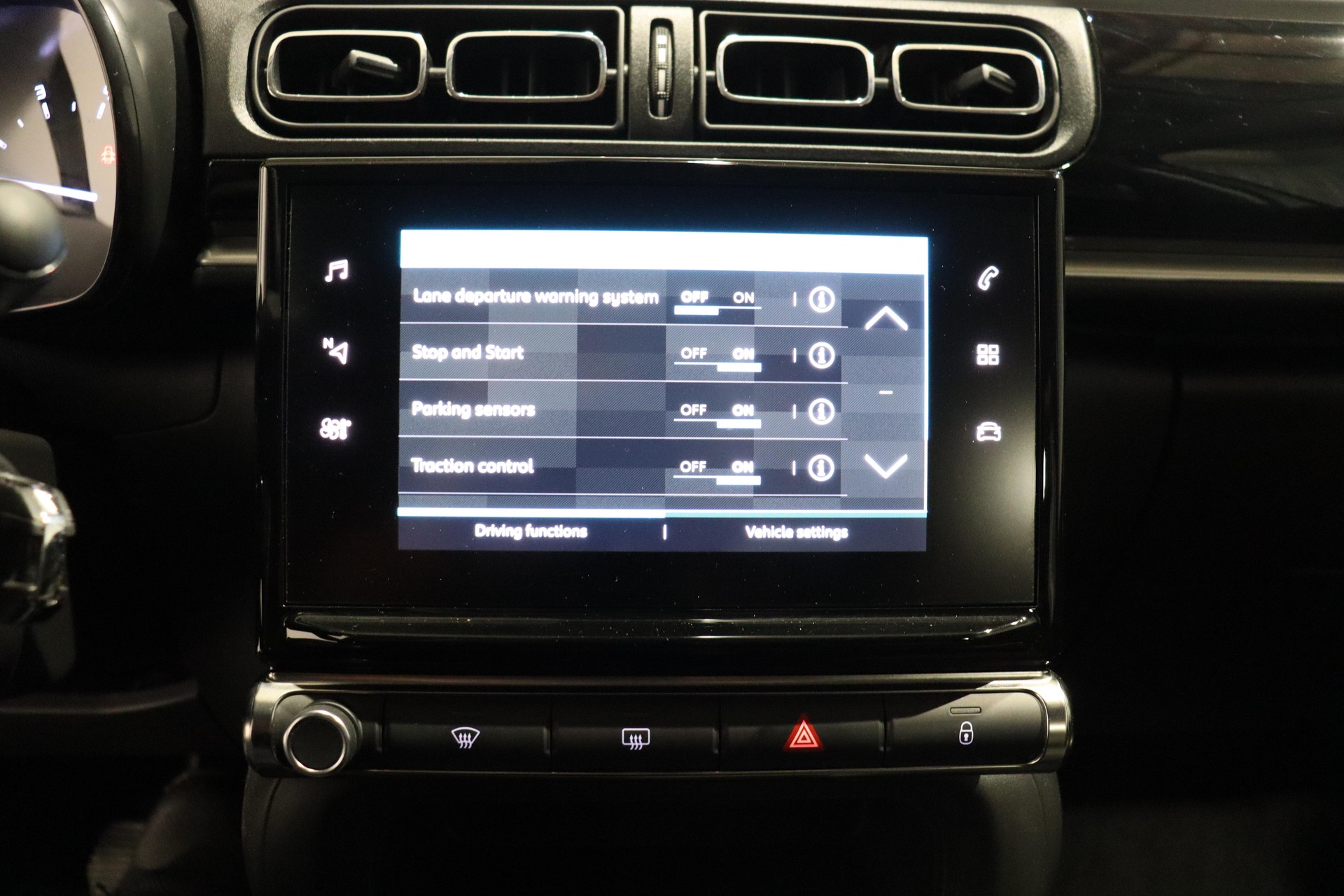 CITROEN C3 1.2 PureTech Swiss Edition+-image-7