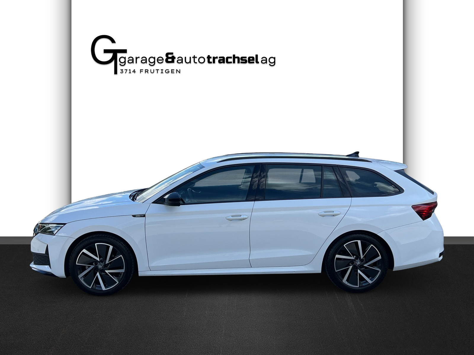 SKODA Octavia Combi 2.0 TSI DSG Sport Line 4x4-image-1