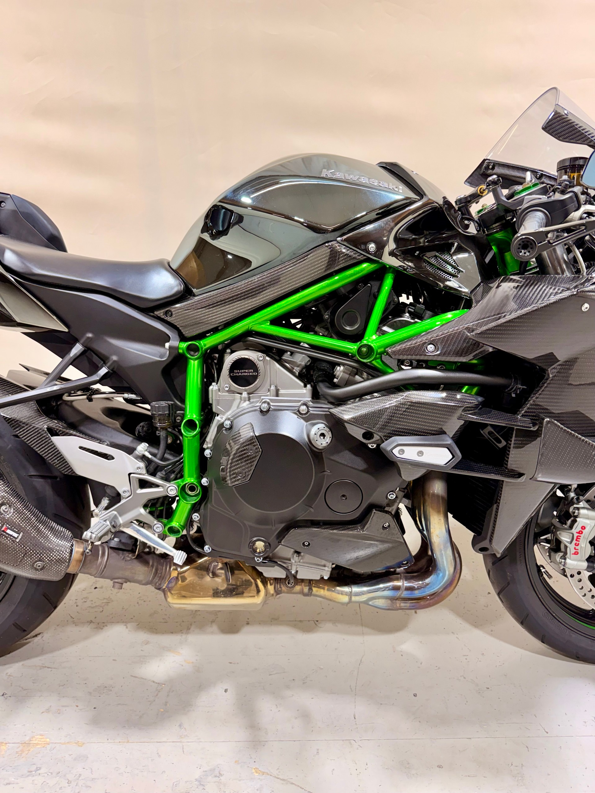 KAWASAKI Ninja H2 ABS-showroom-element-2
