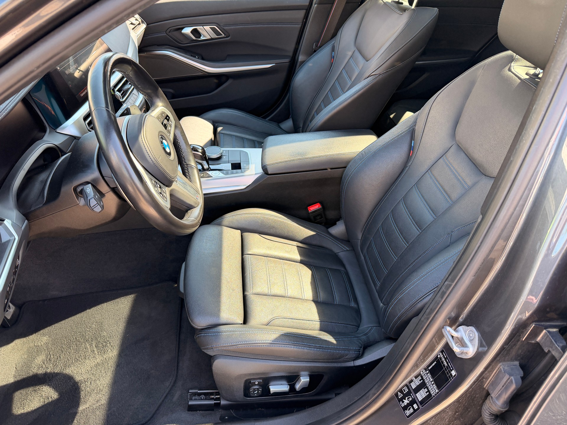 BMW M340d xDrive 48V Touring Fleet Edition Steptronic Sport-image-4