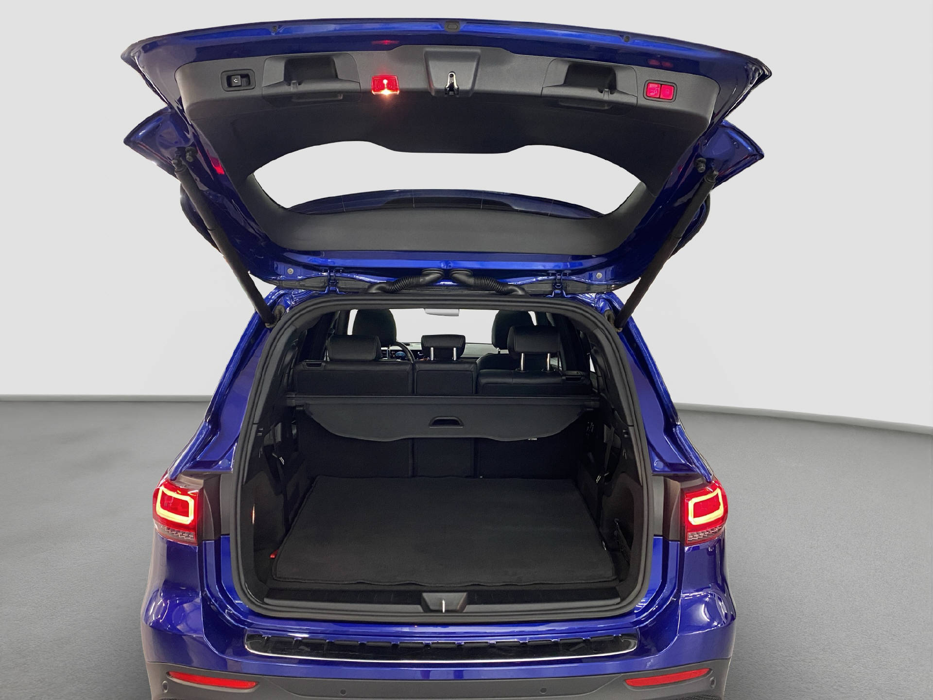MERCEDES-BENZ GLB 220 d AMG Line 4MATIC-image-10