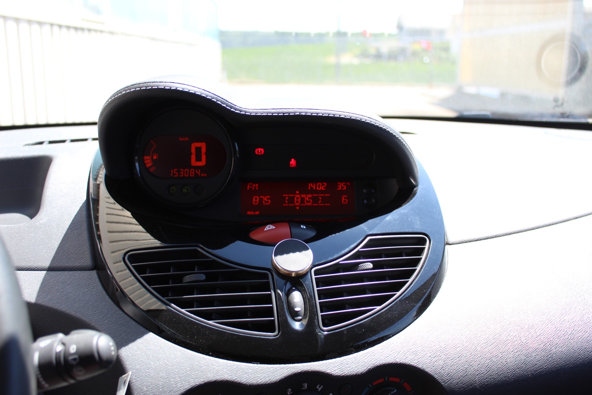 RENAULT Twingo 1.2 16V Dynamique-image-14