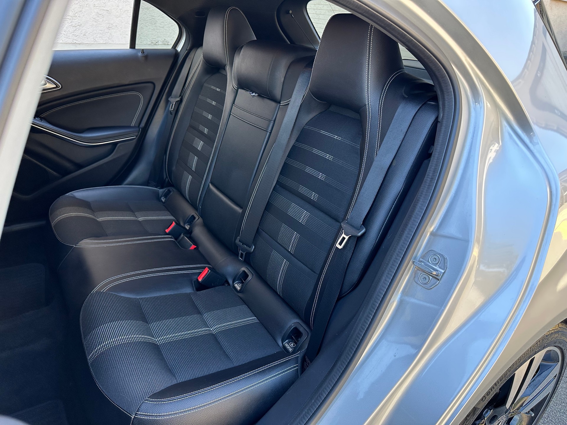MERCEDES-BENZ A 200 Night Star 7G-DCT-image-14