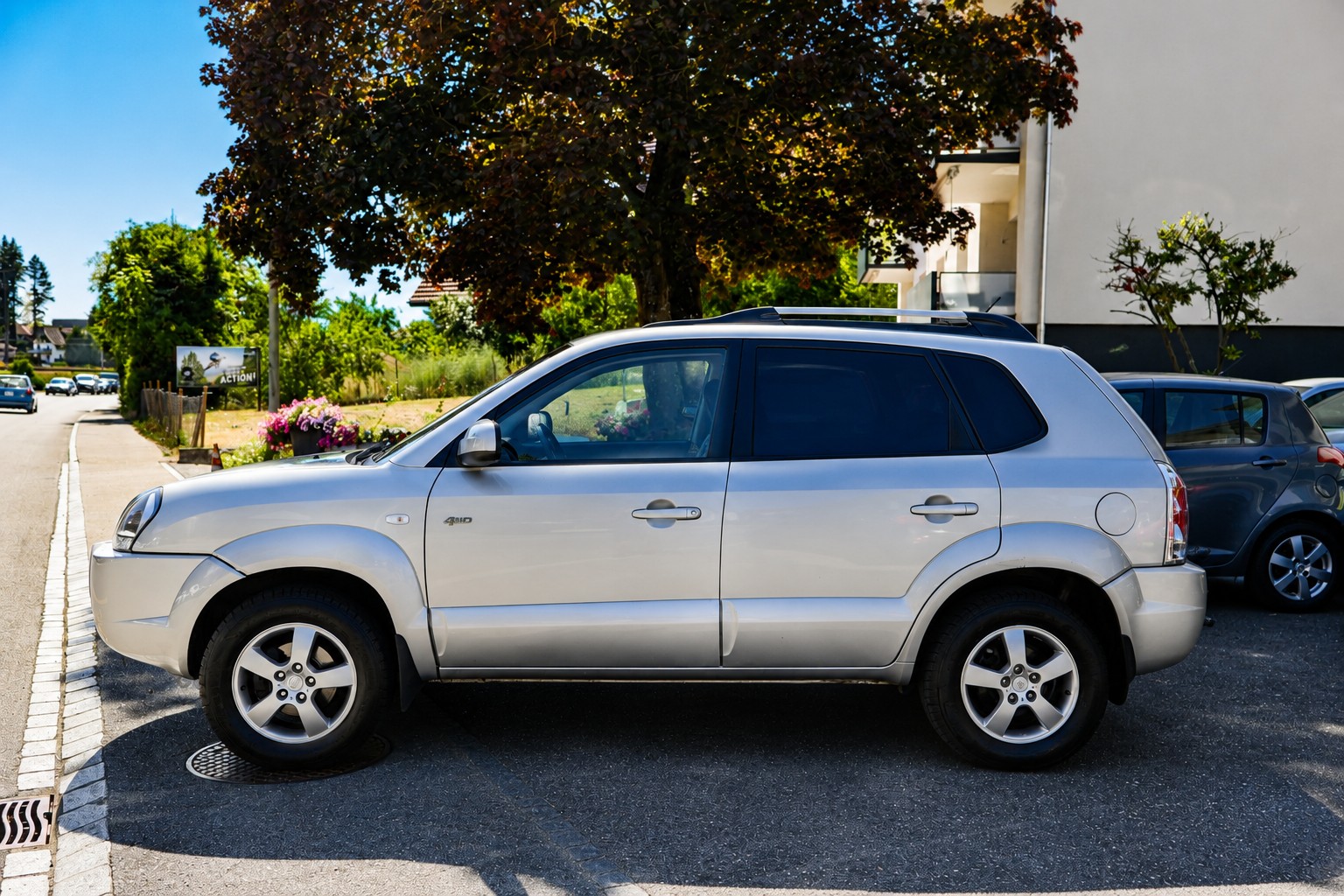 HYUNDAI Tucson 2.0 CRDi VGT Style 4WD-image-2