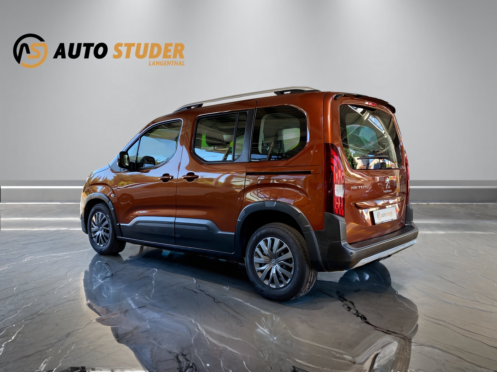 PEUGEOT Rifter 1.2 PureTech 130 Allure-image-8