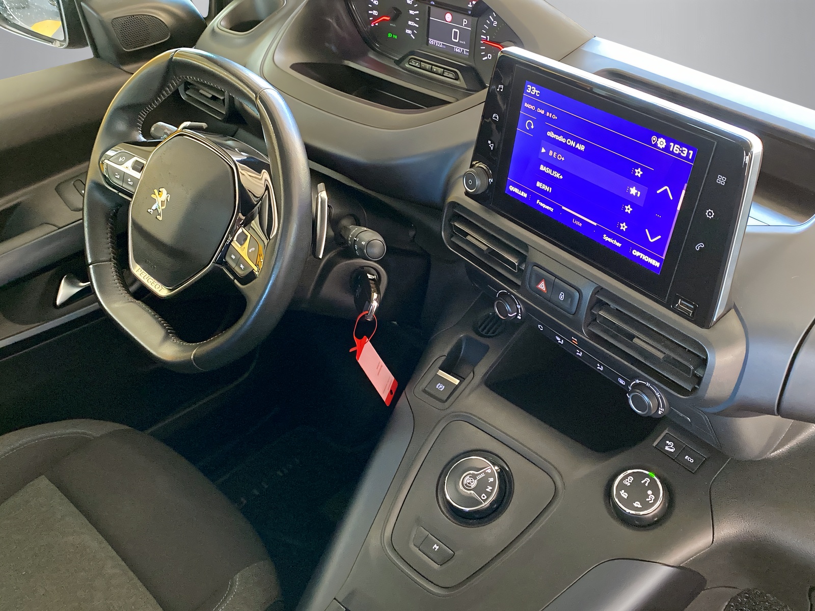 PEUGEOT Rifter 1.2 PureTech 130 Allure-image-13