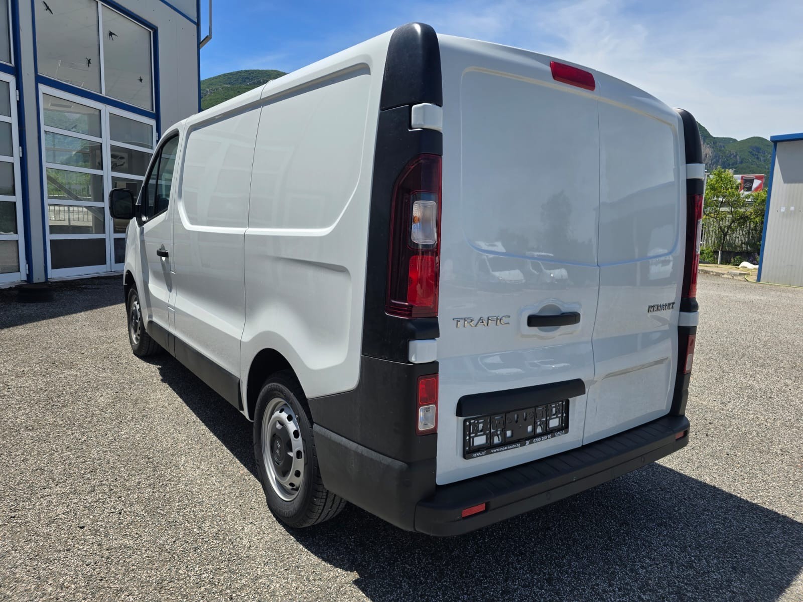 RENAULT Trafic 2.0 Blue dCi 130 Advance L2H1 EN-image-7