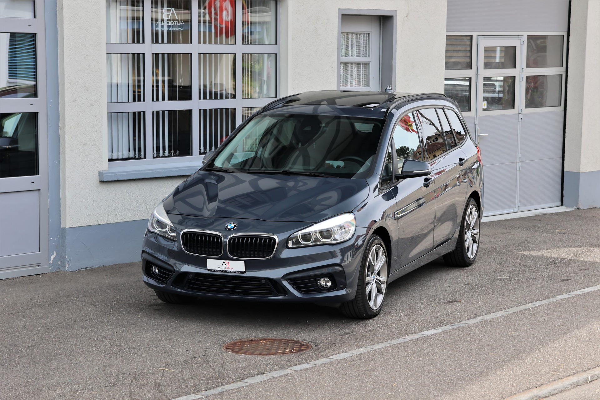 BMW 220d xDrive Gran Tourer Sport Line Steptronic (CH)-image-0