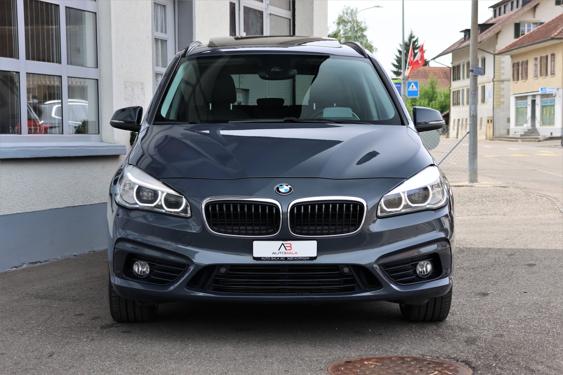 BMW 220d xDrive Gran Tourer Sport Line Steptronic (CH)-image-1