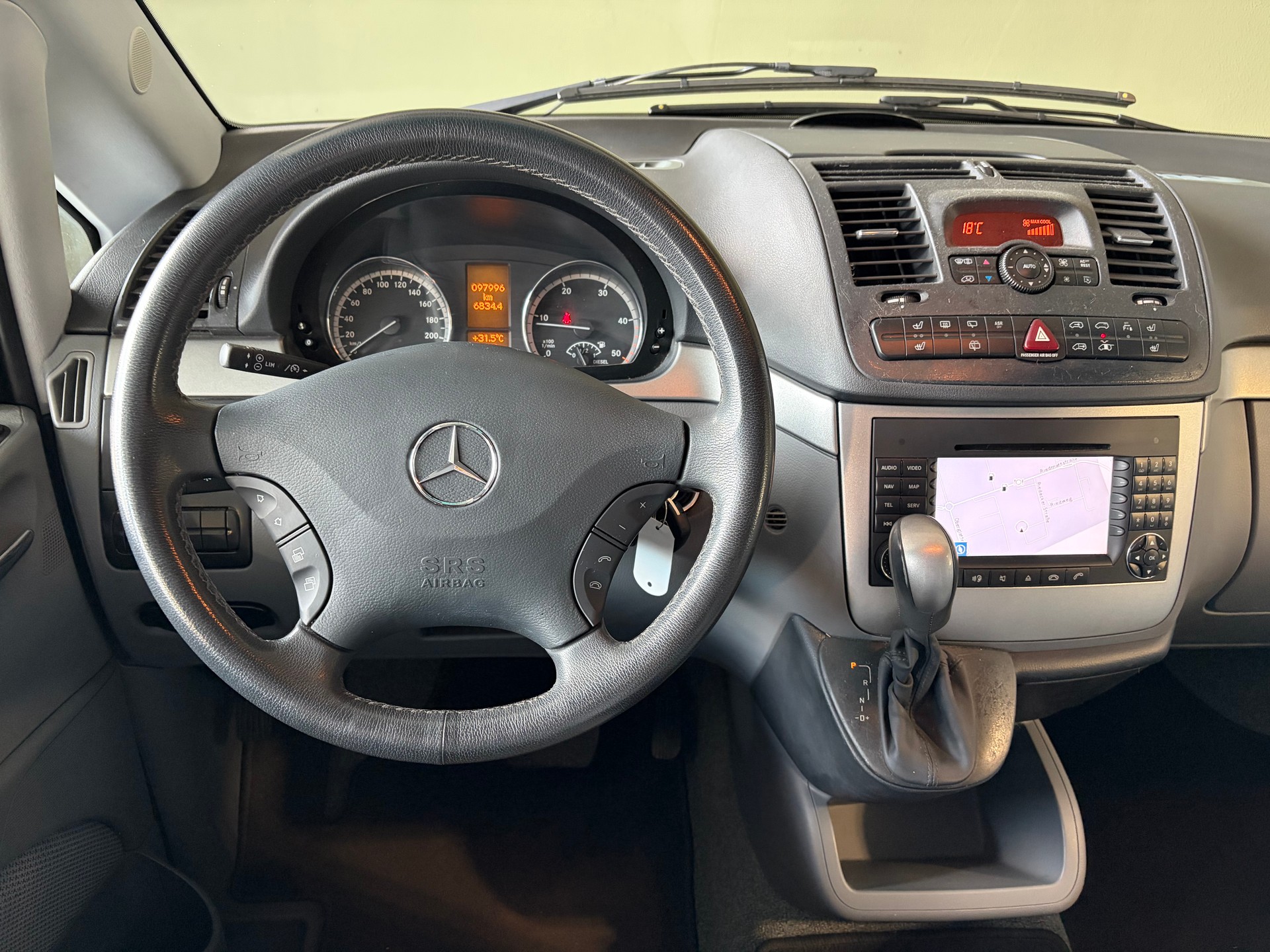 MERCEDES-BENZ Viano 2.2CDI Trend Lang 4-Matic * CH-Fahrzeug * Standheizung * 8Plätzer * Anhängerkupplung* Ab MKF*-image-17