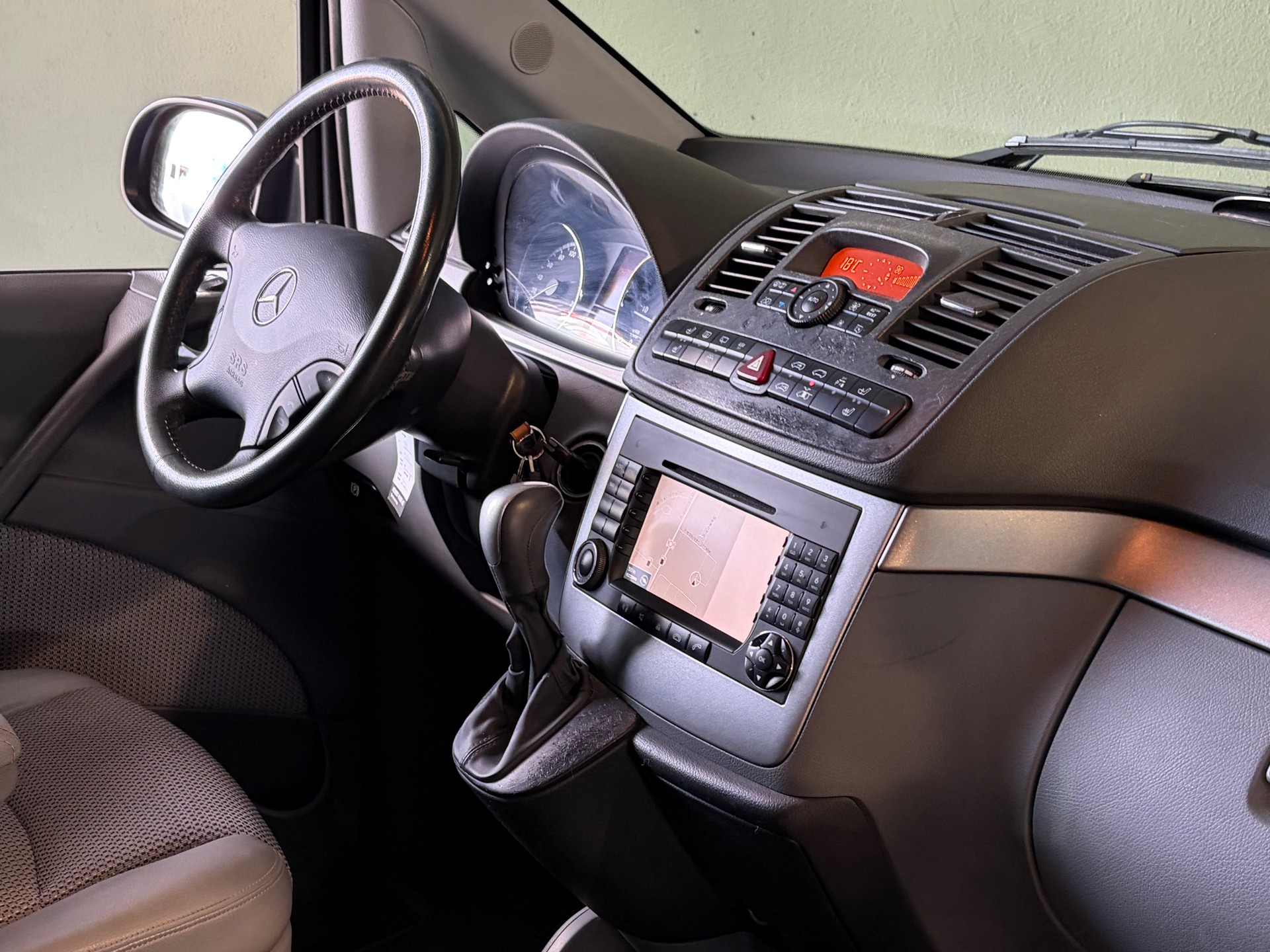 MERCEDES-BENZ Viano 2.2CDI Trend Lang 4-Matic * CH-Fahrzeug * Standheizung * 8Plätzer * Anhängerkupplung* Ab MKF*-image-9