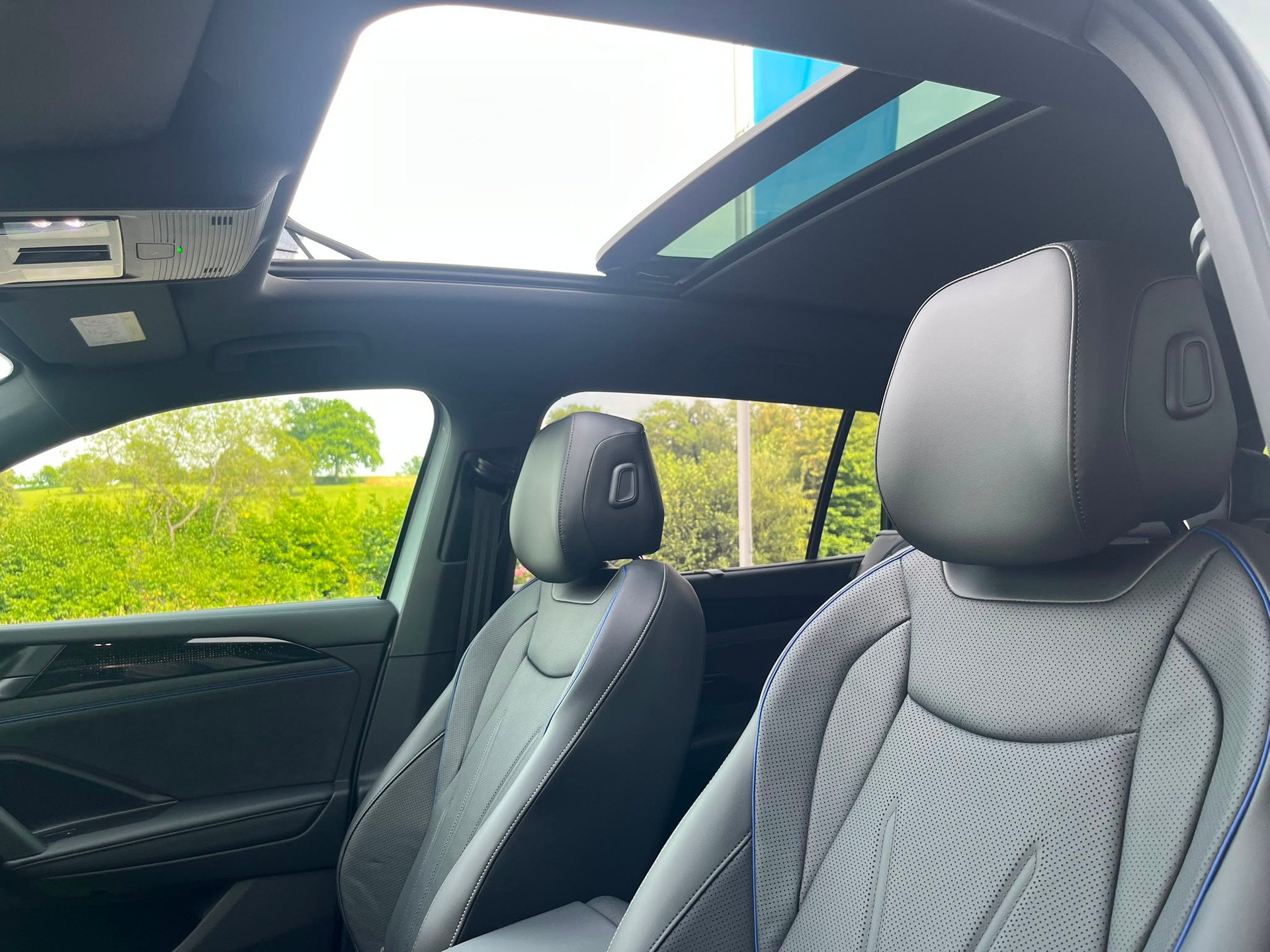 VW Tayron 2.0 TSI R-Line Plus DSG 4Motion-image-8