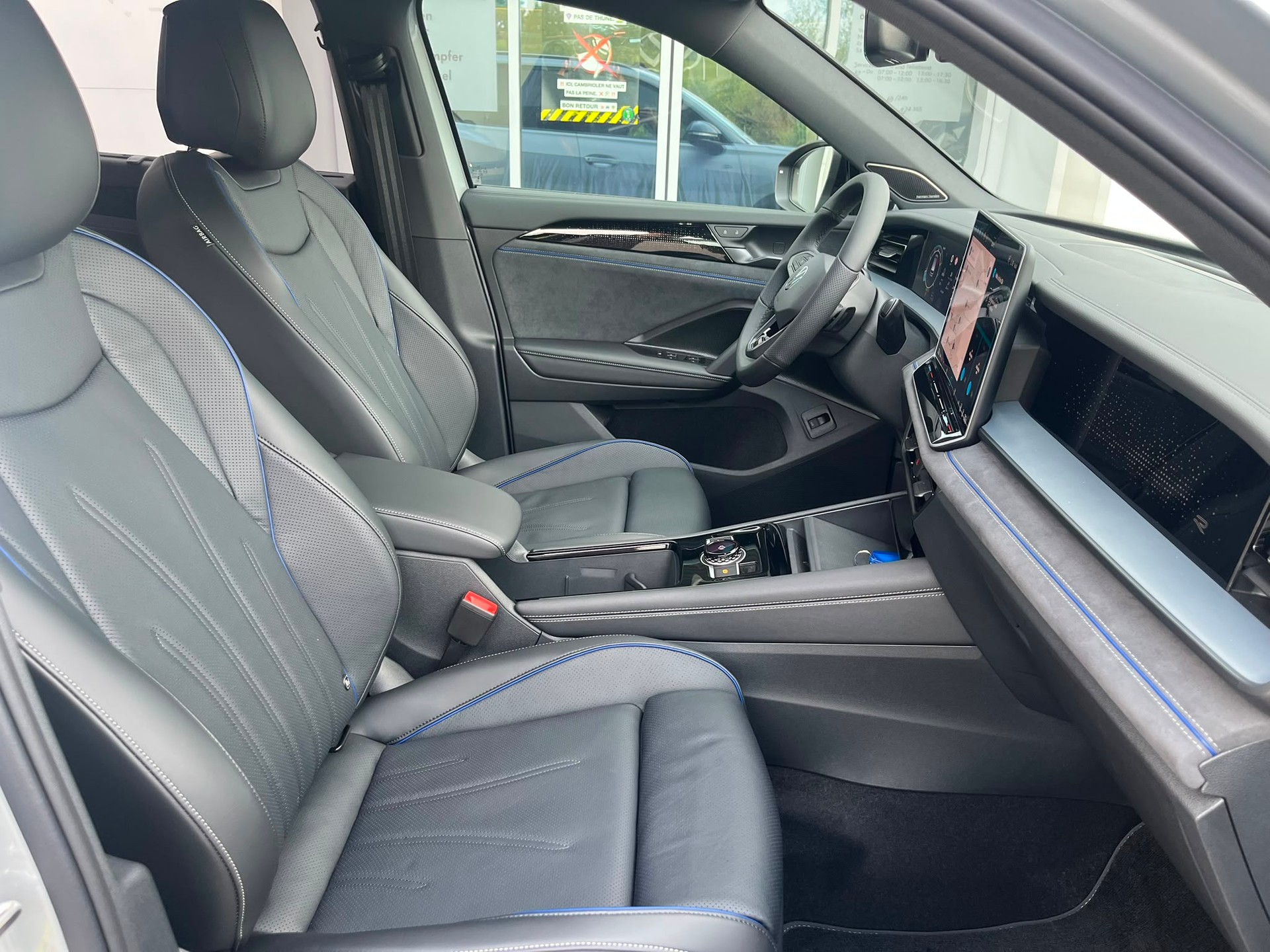 VW Tayron 2.0 TSI R-Line Plus DSG 4Motion-image-2