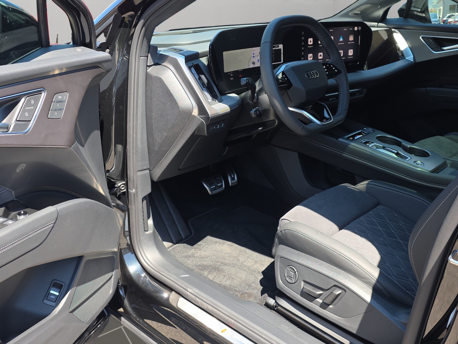 AUDI Q4 e-tron SUV quattro performance-image-4