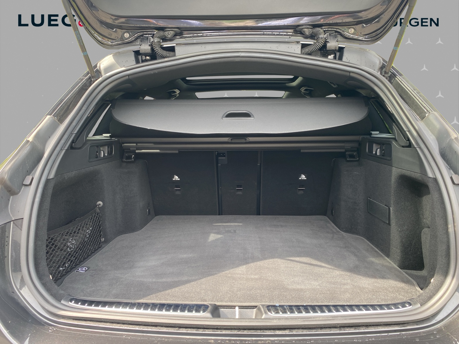 MERCEDES-BENZ C 220 d T 4 Matic-image-14