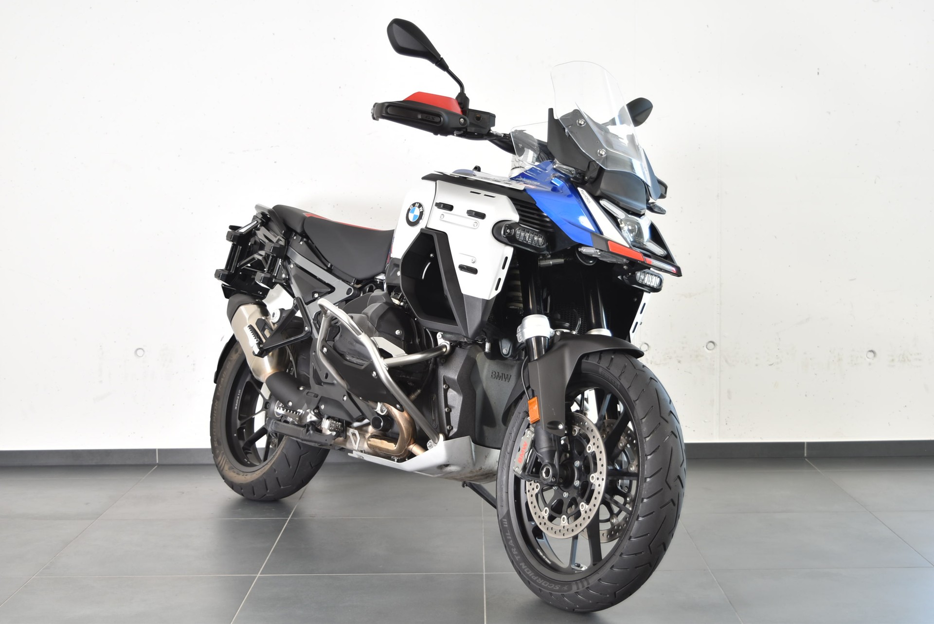 BMW R 1300 GS ADVENTURE-showroom-element-2