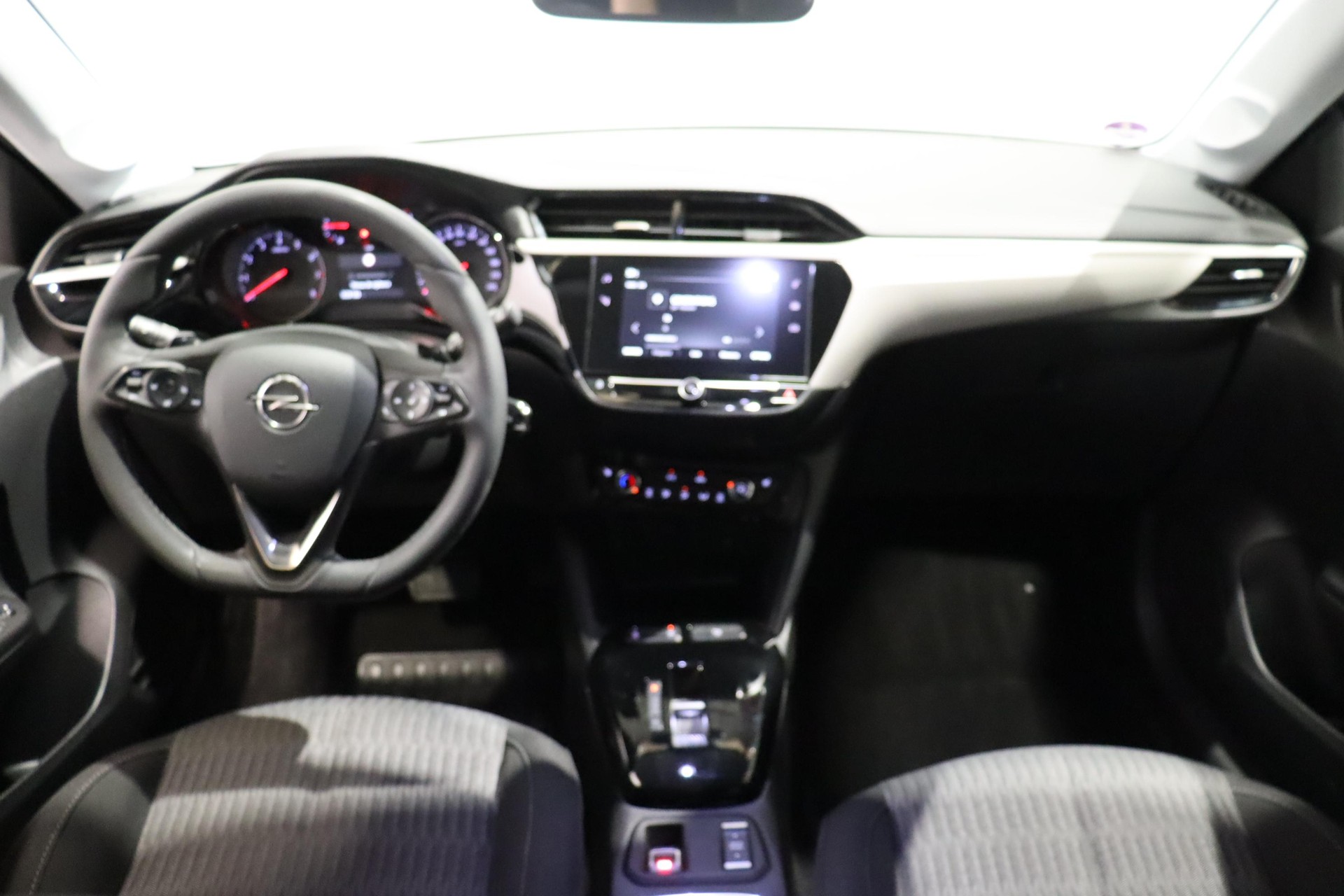 OPEL Corsa 1.2 T Edition-image-5