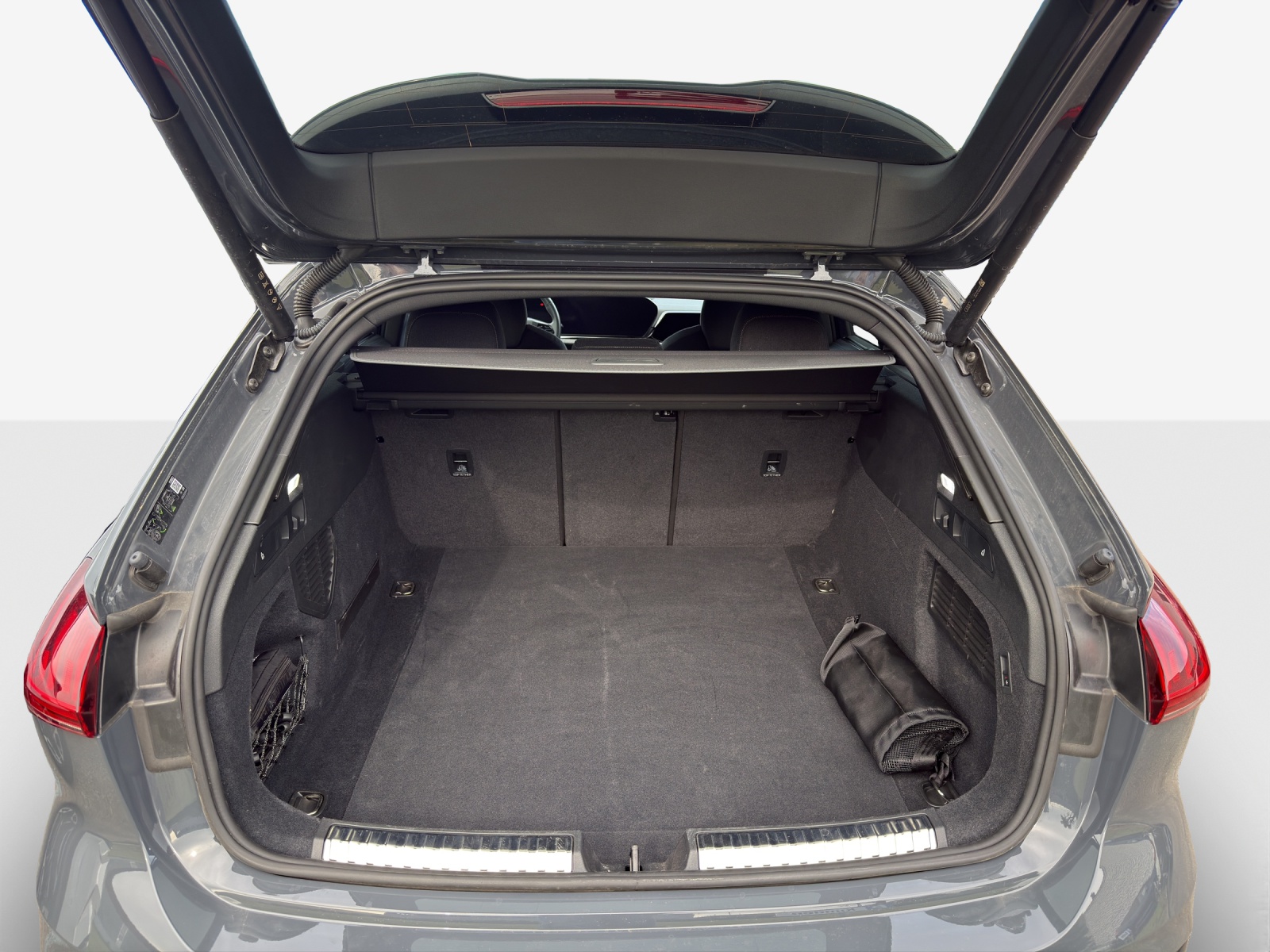 AUDI A5 Avant TDI quattro 150 kW Attraction S tronic-image-12
