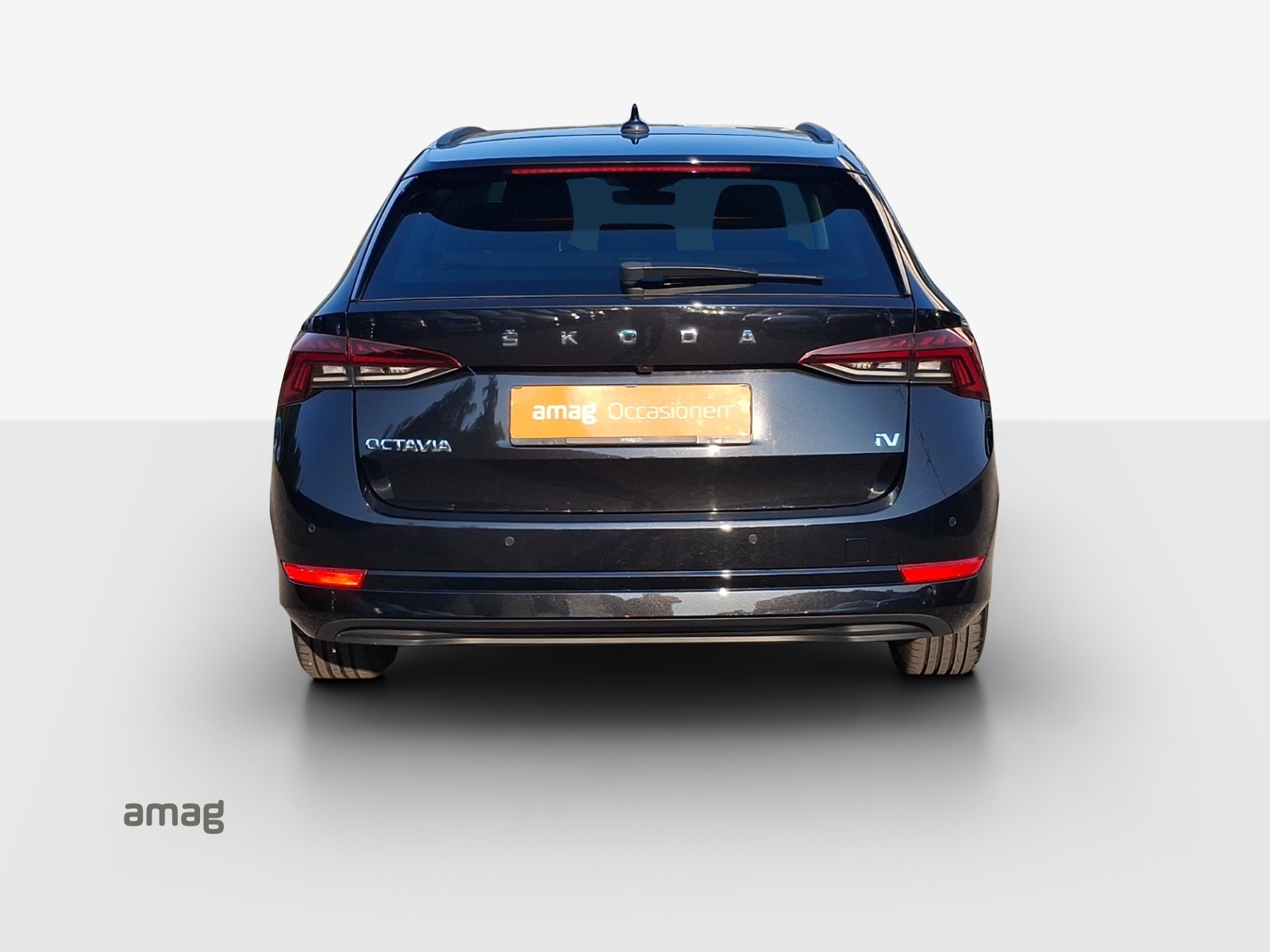 SKODA Octavia Combi 1.4 TSI PHEV DSG Style-image-3