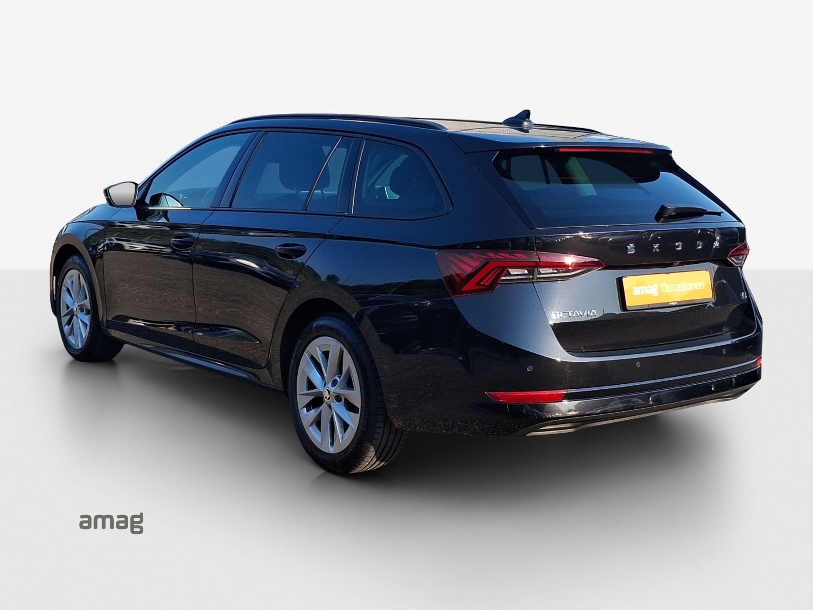 SKODA Octavia Combi 1.4 TSI PHEV DSG Style-image-2