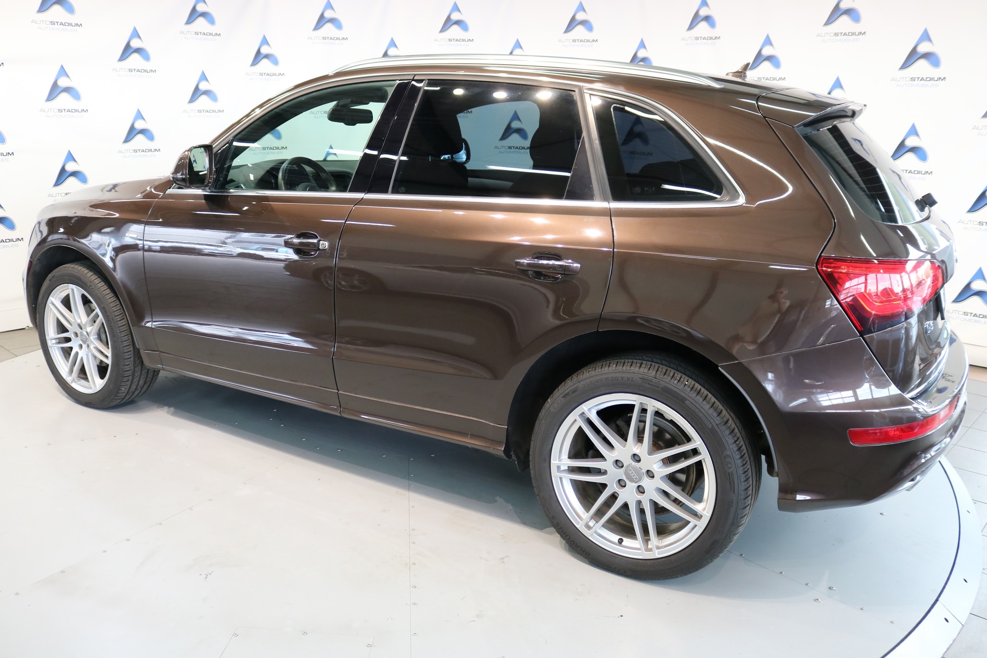 AUDI Q5 2.0 TDI quattro S-tronic-image-9