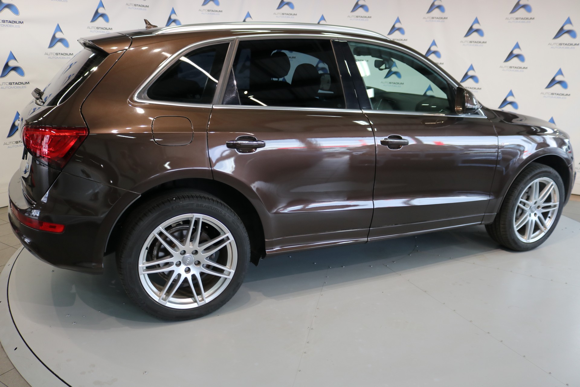 AUDI Q5 2.0 TDI quattro S-tronic-image-14