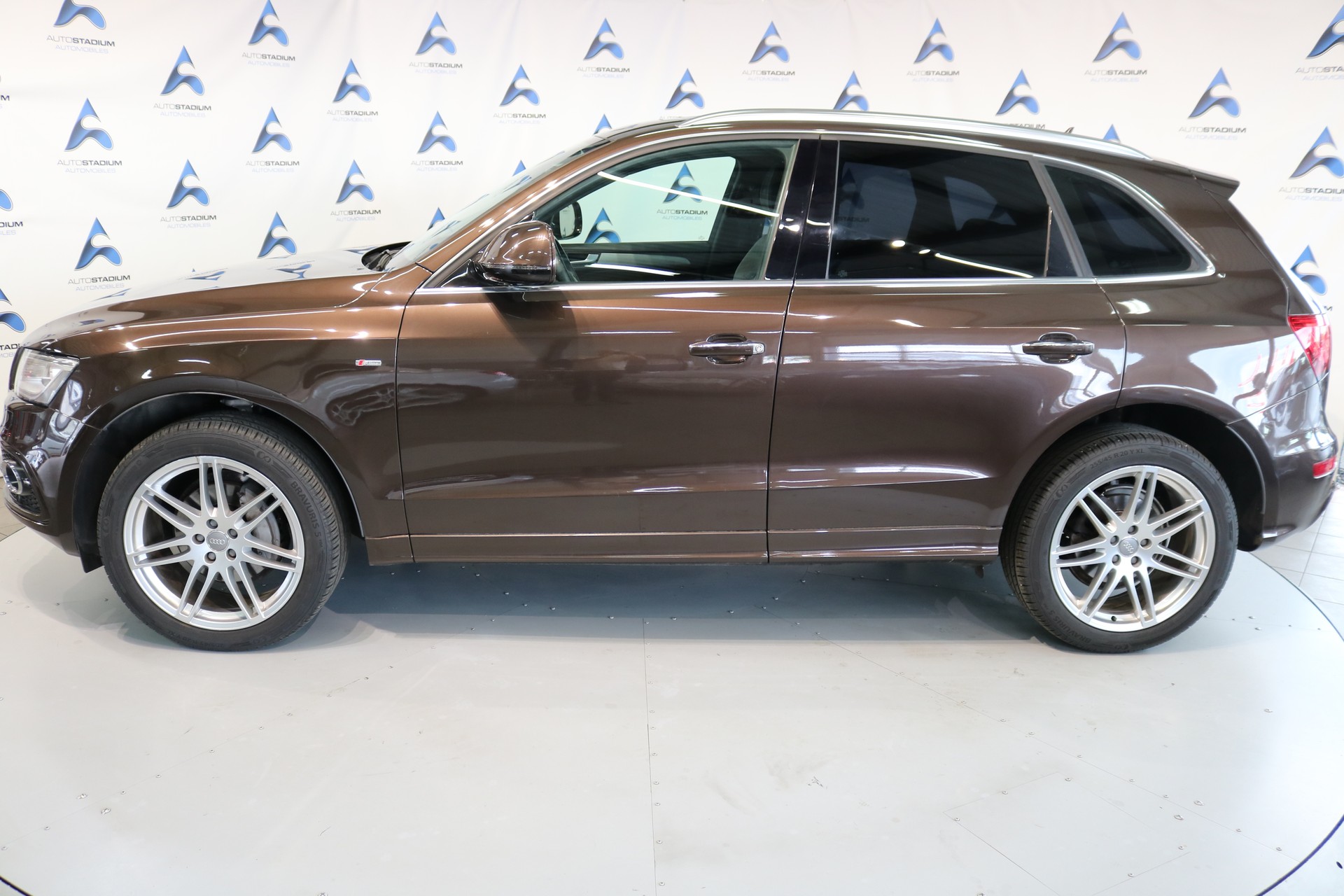 AUDI Q5 2.0 TDI quattro S-tronic-image-8