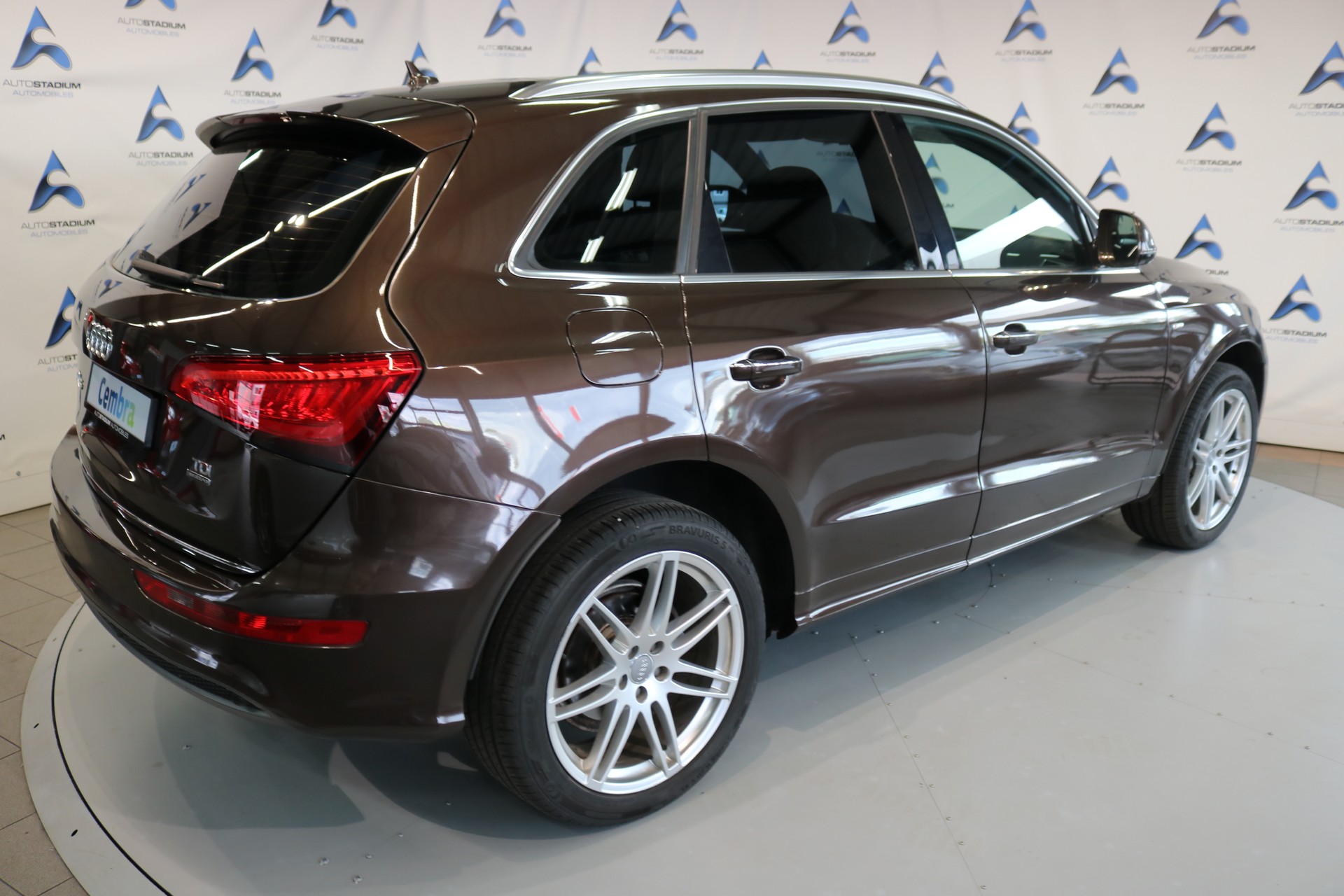 AUDI Q5 2.0 TDI quattro S-tronic-image-13