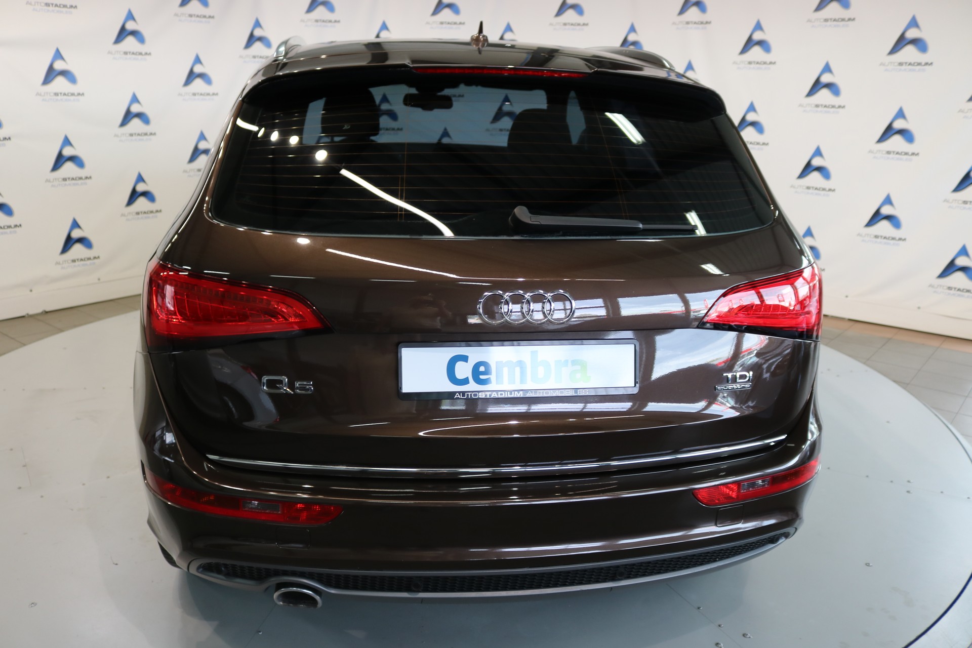 AUDI Q5 2.0 TDI quattro S-tronic-image-11