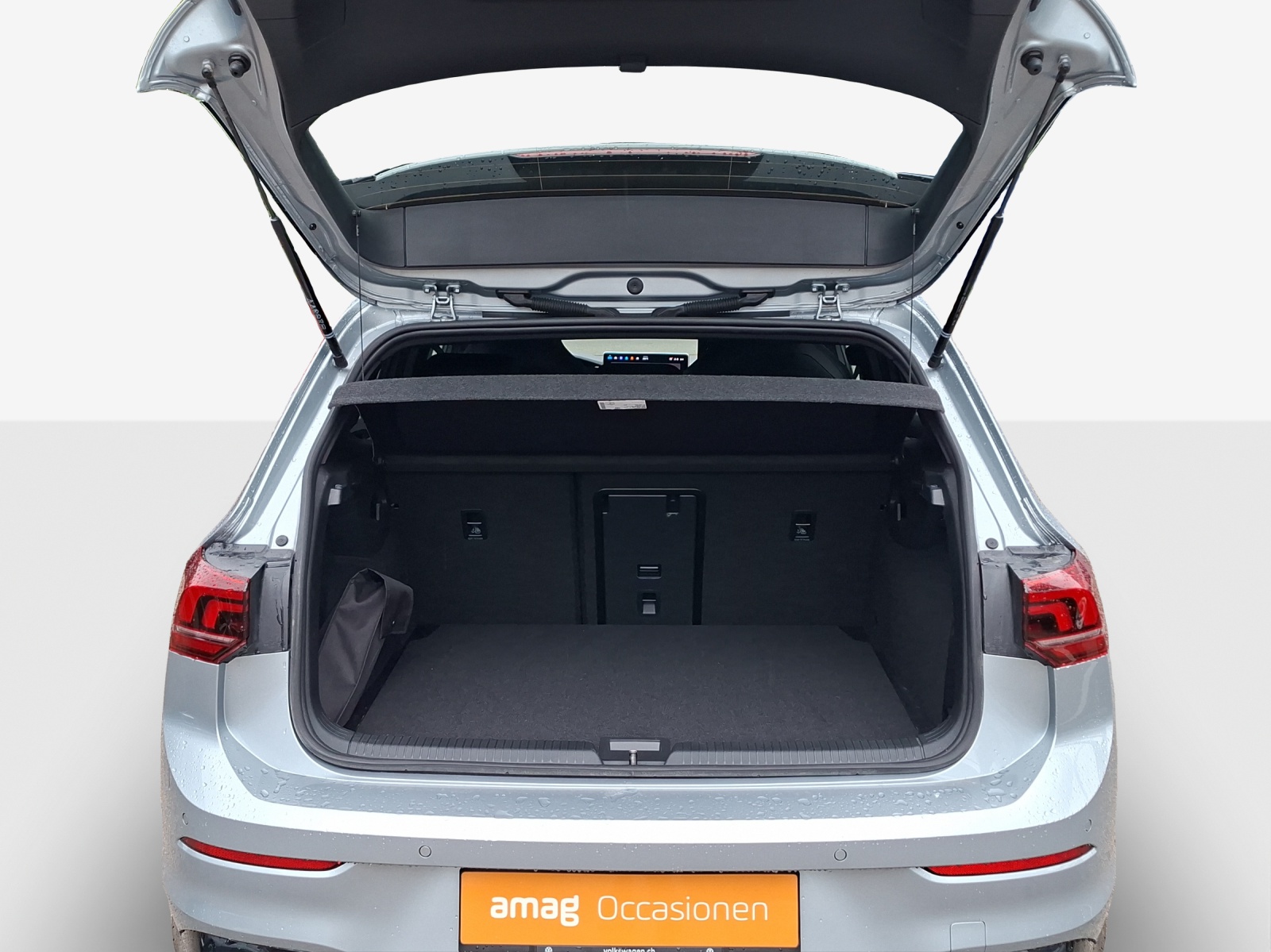 VW Golf 1.5 e TSI mHEV R-Line DSG-image-12