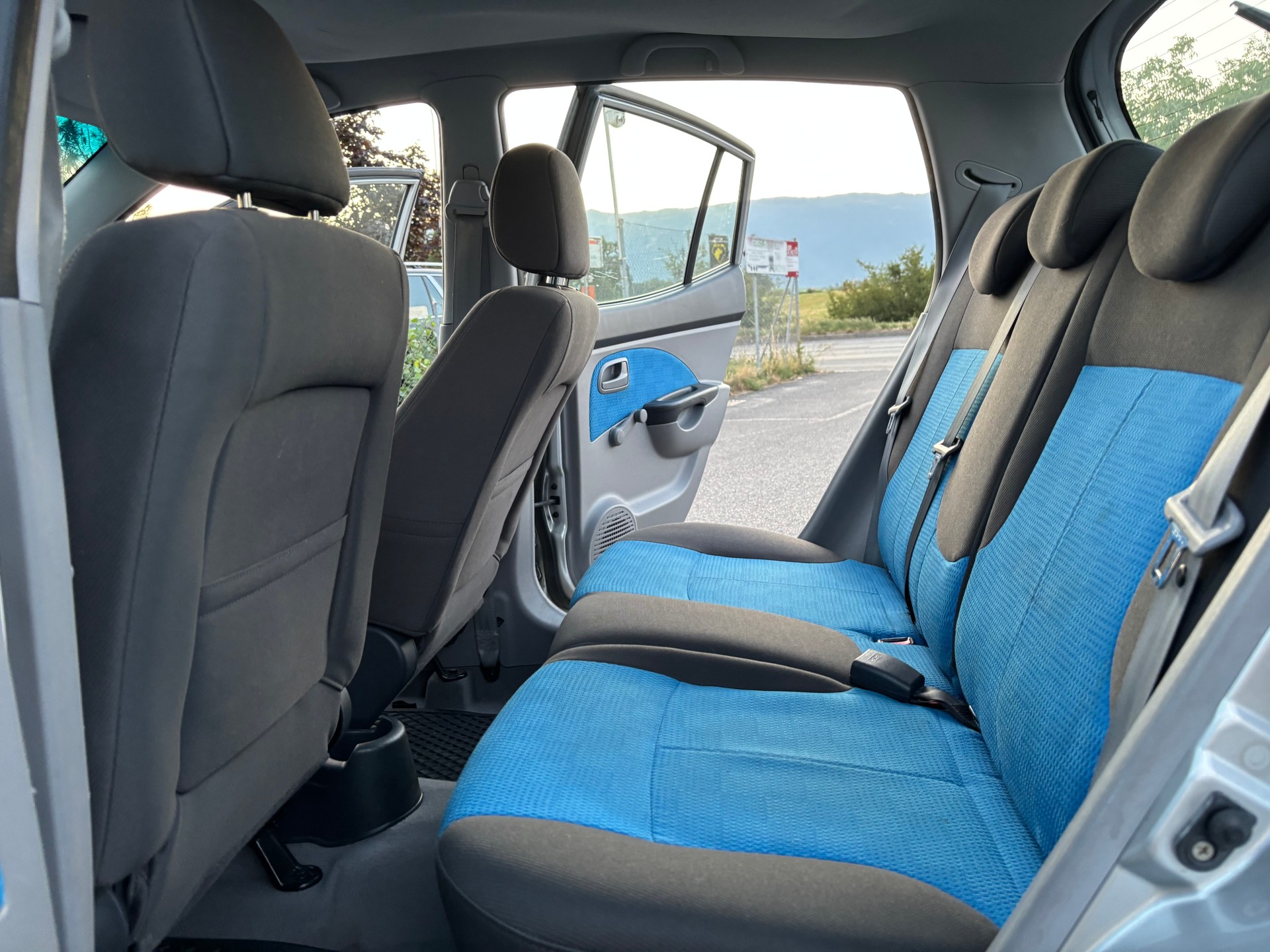 KIA Picanto 1.1 EX-image-13