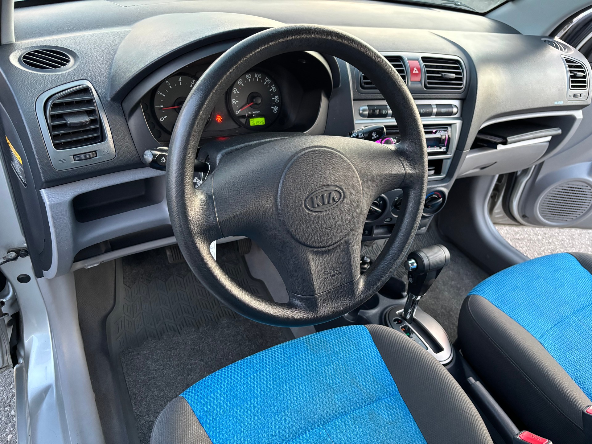 KIA Picanto 1.1 EX-image-9