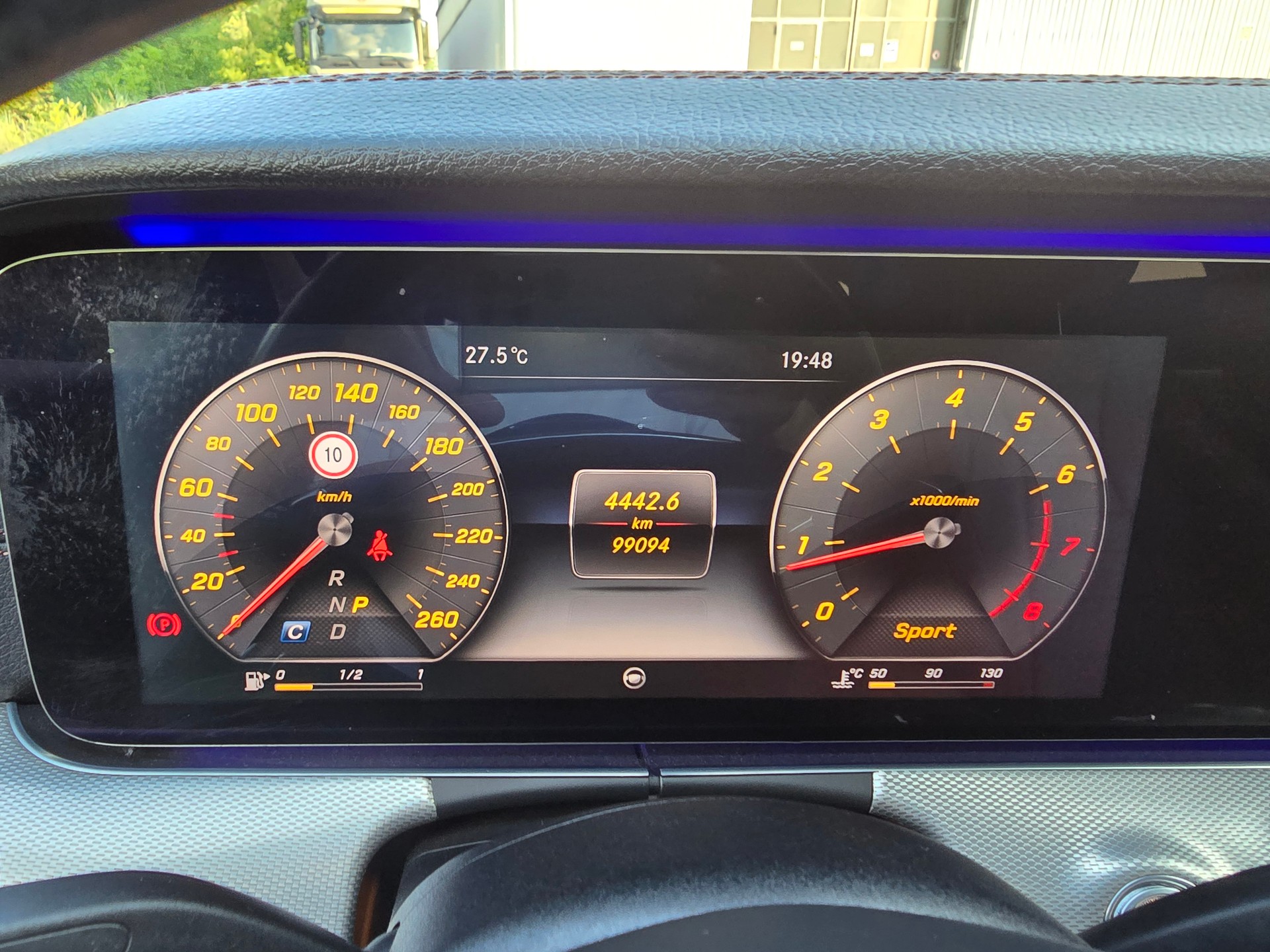 MERCEDES-BENZ E 200 AMG Line 9G-Tronic-image-20