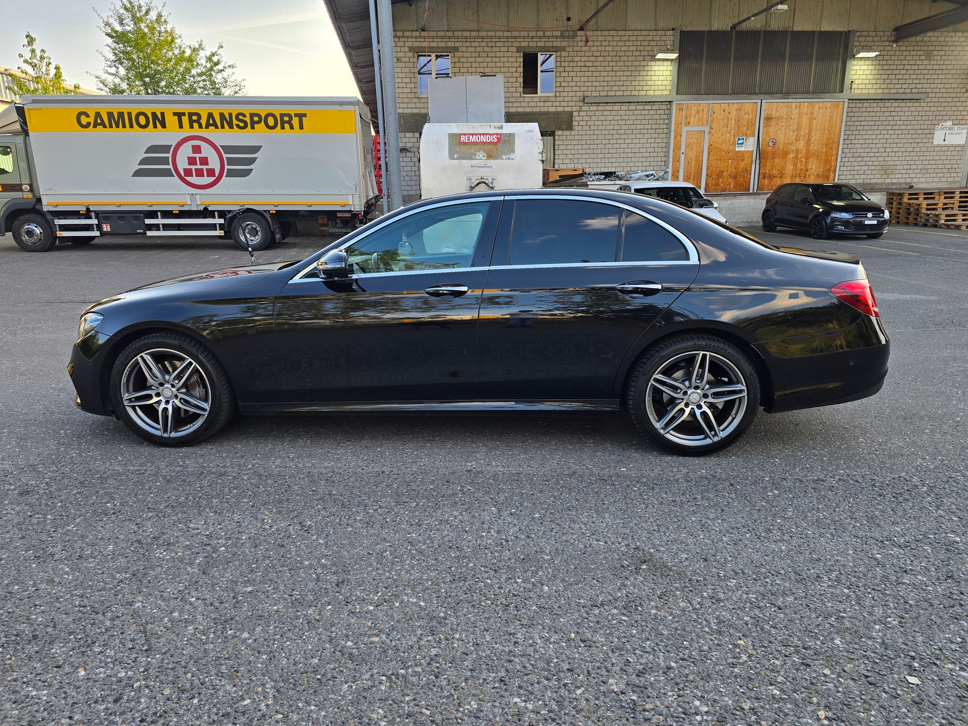 MERCEDES-BENZ E 200 AMG Line 9G-Tronic-image-9
