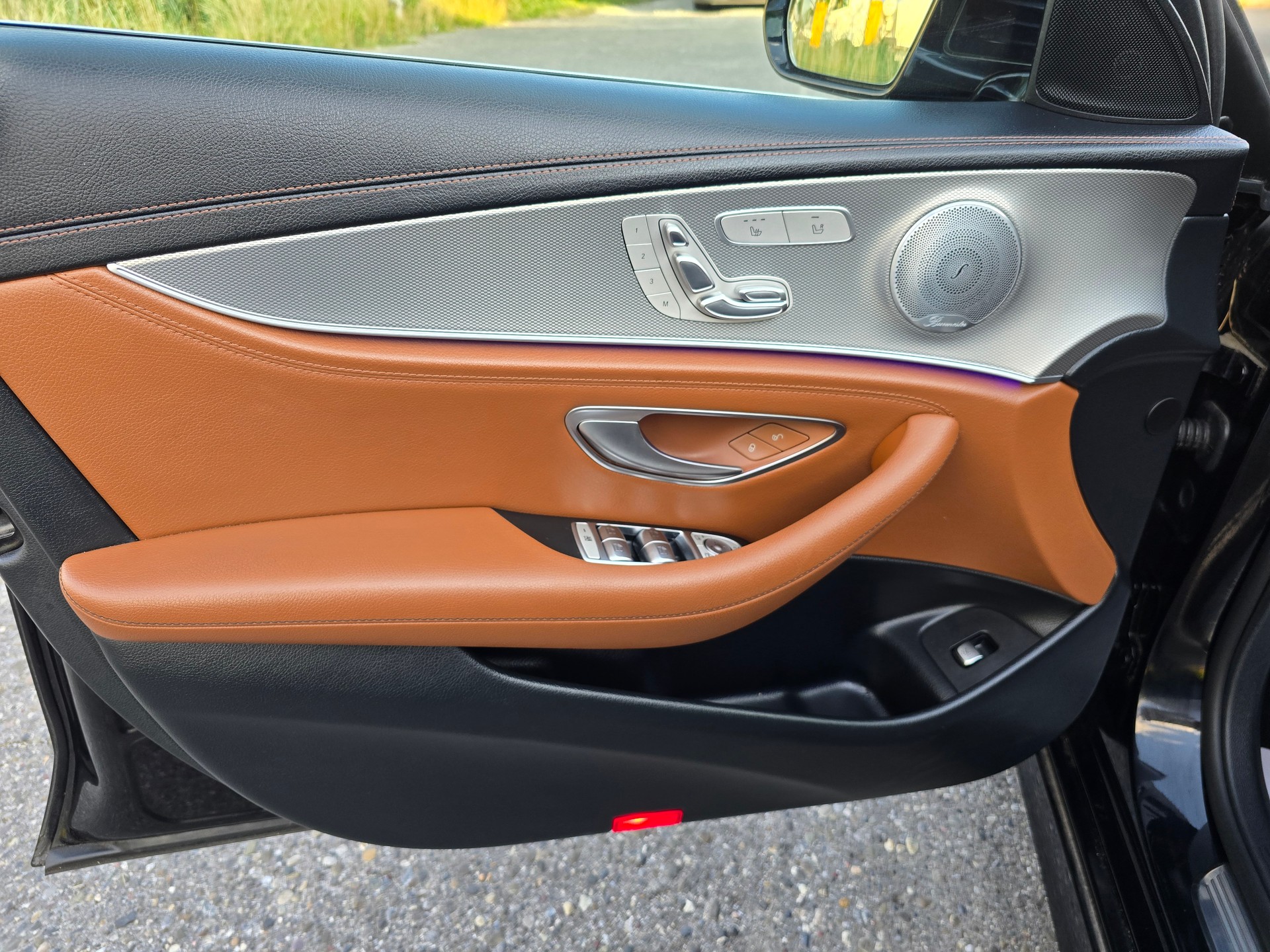 MERCEDES-BENZ E 200 AMG Line 9G-Tronic-image-12