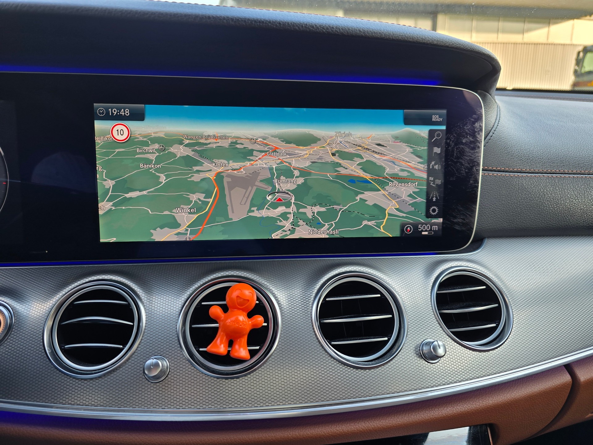 MERCEDES-BENZ E 200 AMG Line 9G-Tronic-image-21