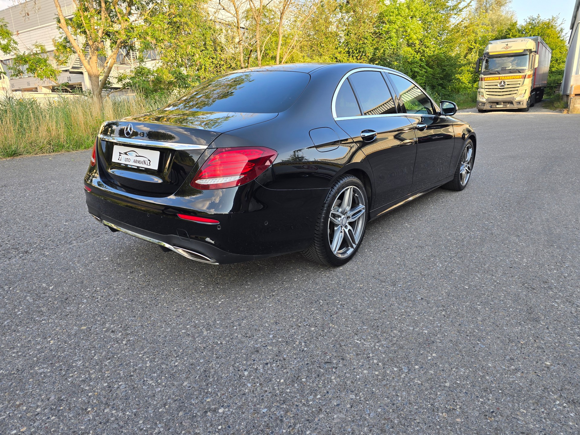 MERCEDES-BENZ E 200 AMG Line 9G-Tronic-image-5