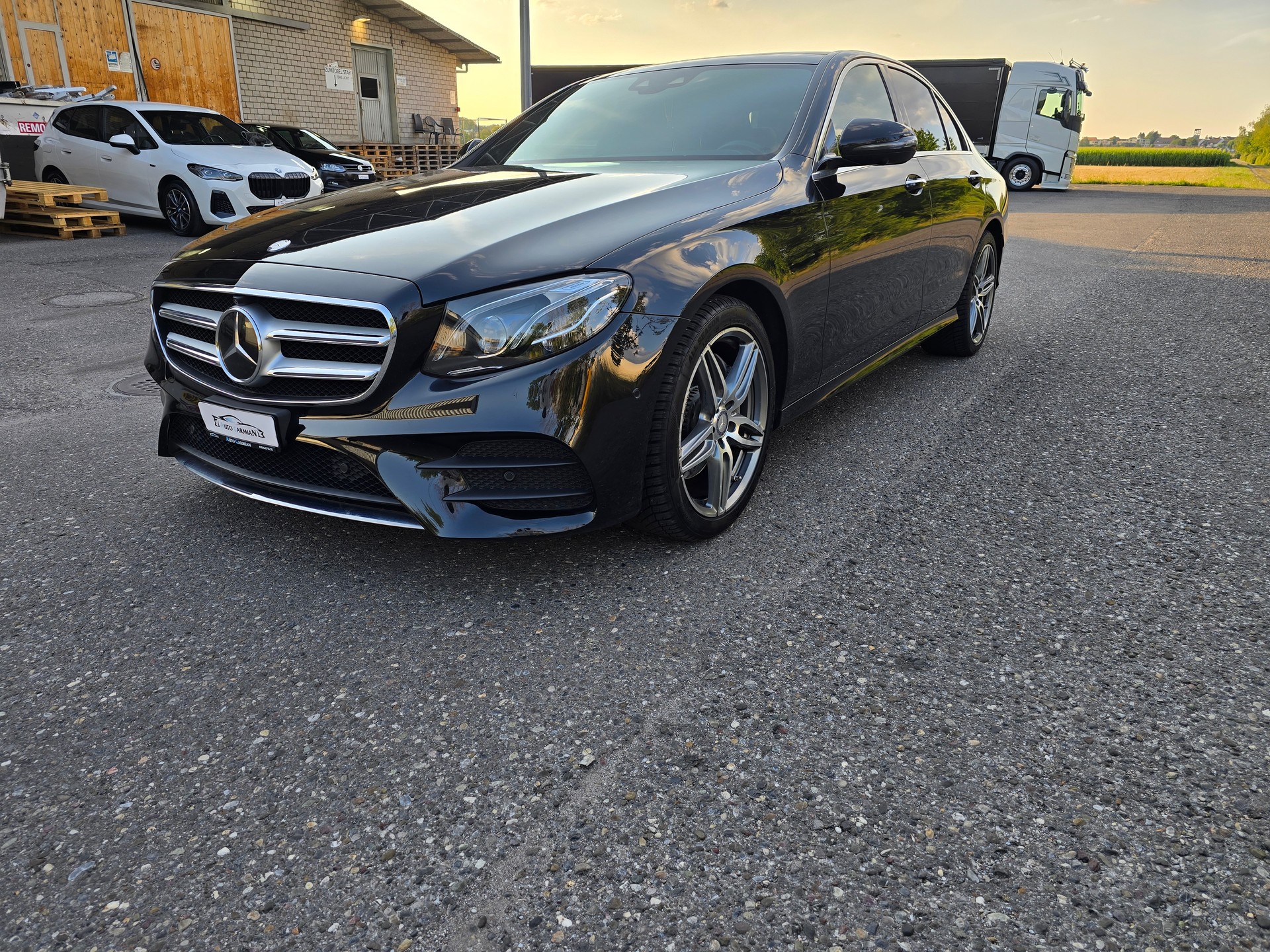 MERCEDES-BENZ E 200 AMG Line 9G-Tronic-image-2