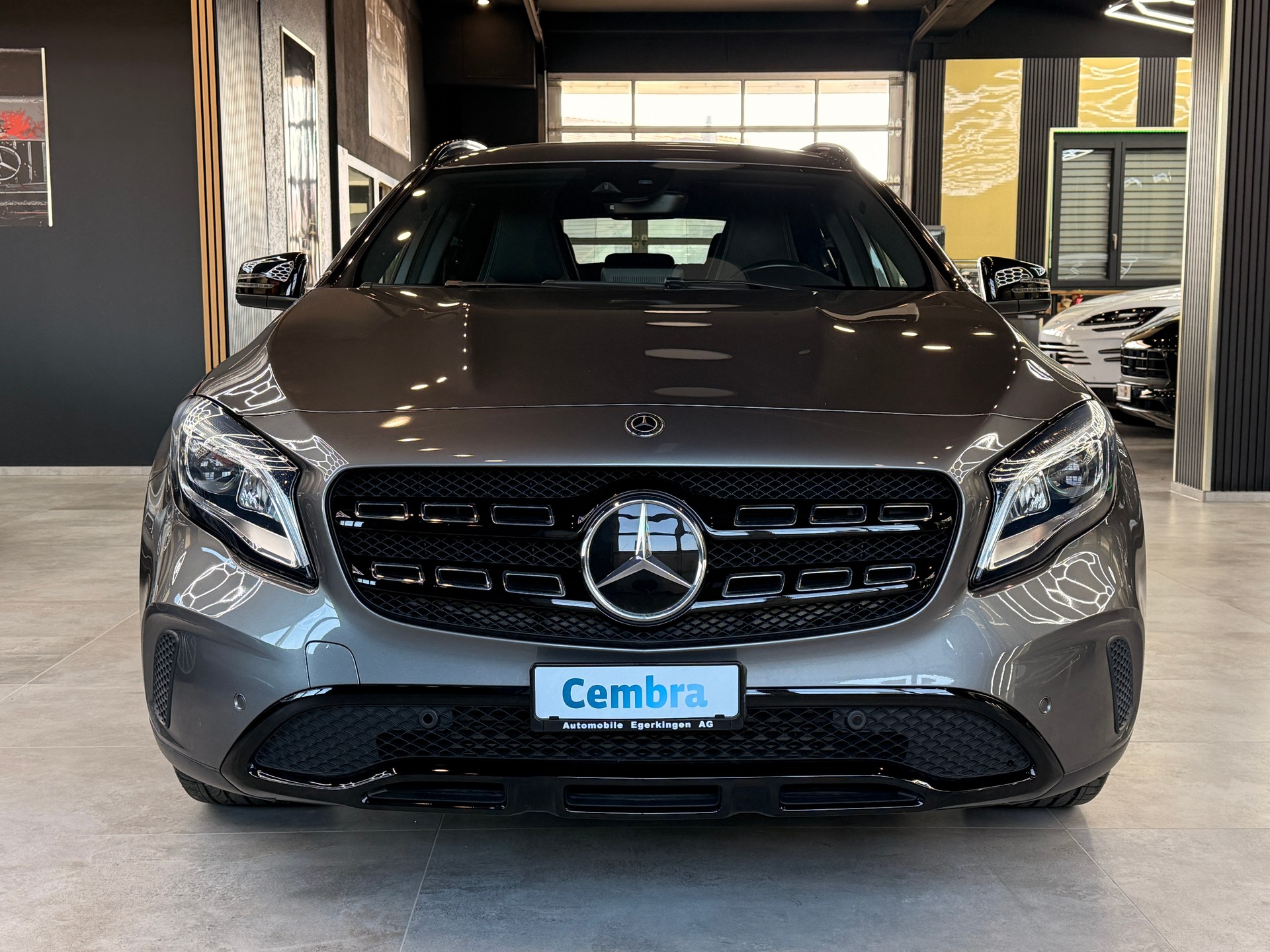 MERCEDES-BENZ GLA 200 Night Star 7G-DCT-image-1