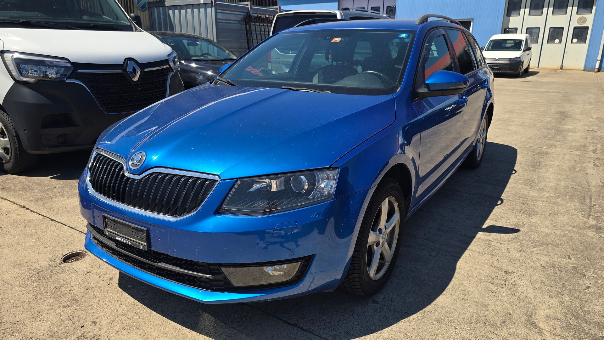 SKODA Octavia Combi 2.0 TDI Elegance 4x4-image-1