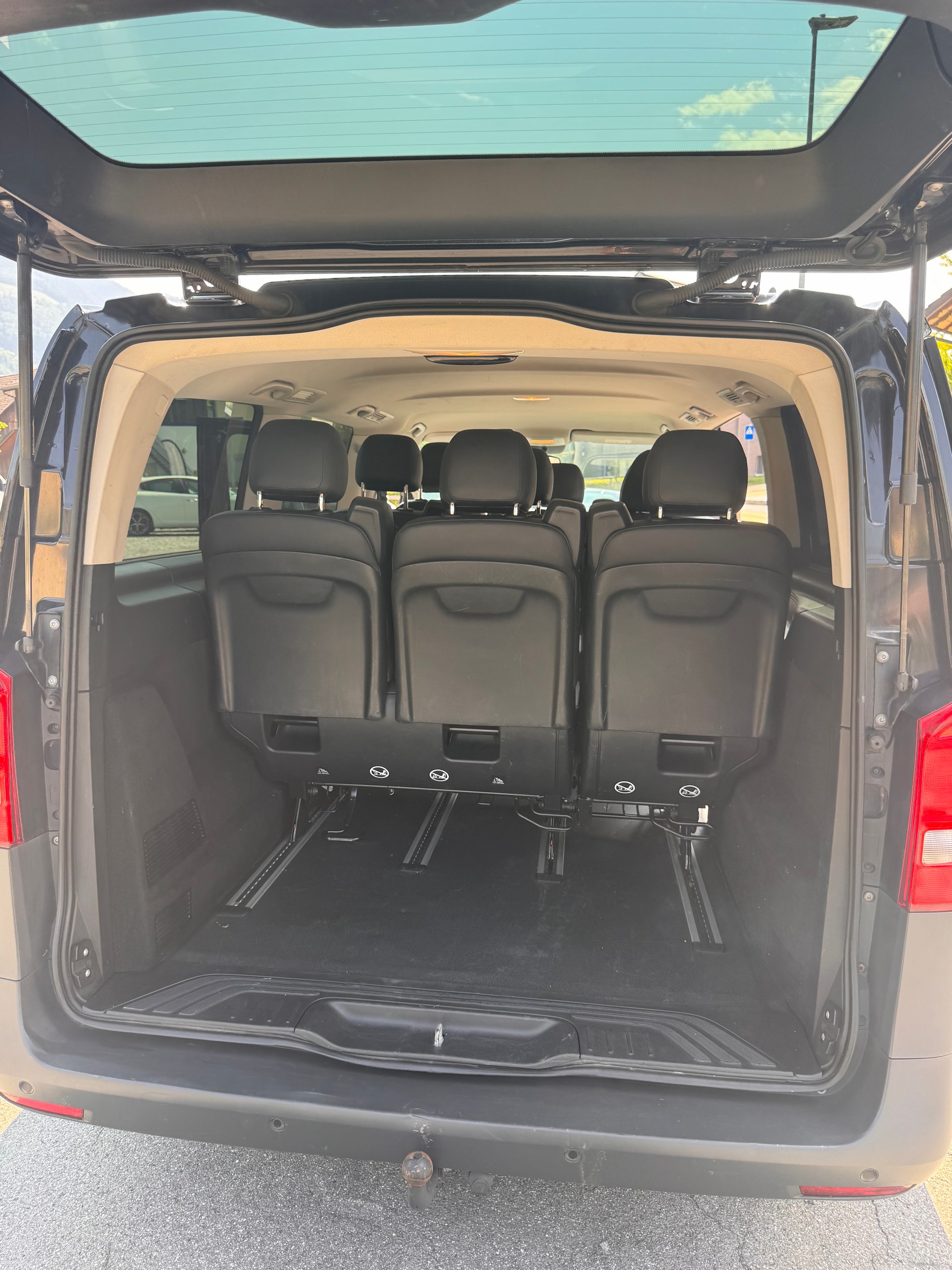 MERCEDES-BENZ Vito 116 BlueTec Tourer Pro 4Matic 7G-Tronic-image-4