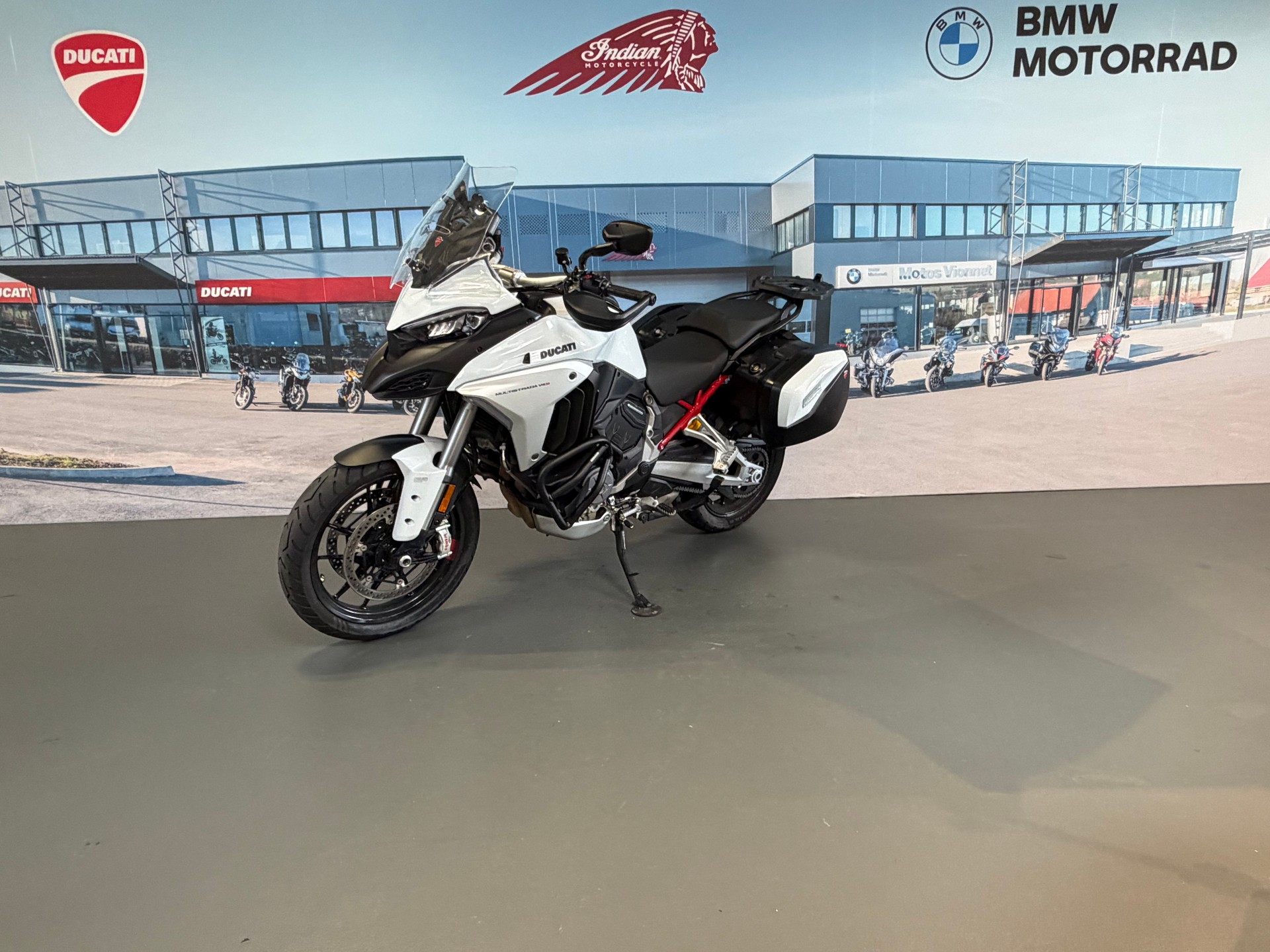 DUCATI Multistrada V4 S Radar-showroom-element-2