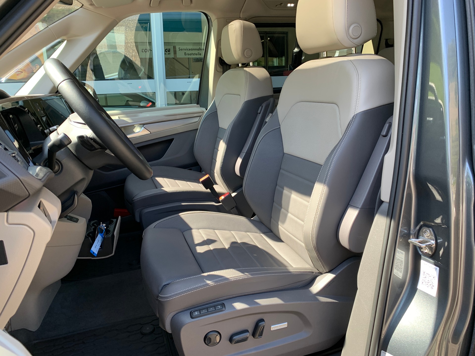 VW Multivan 1.5 eHybrid Style Liberty 4Motion DSG-image-8